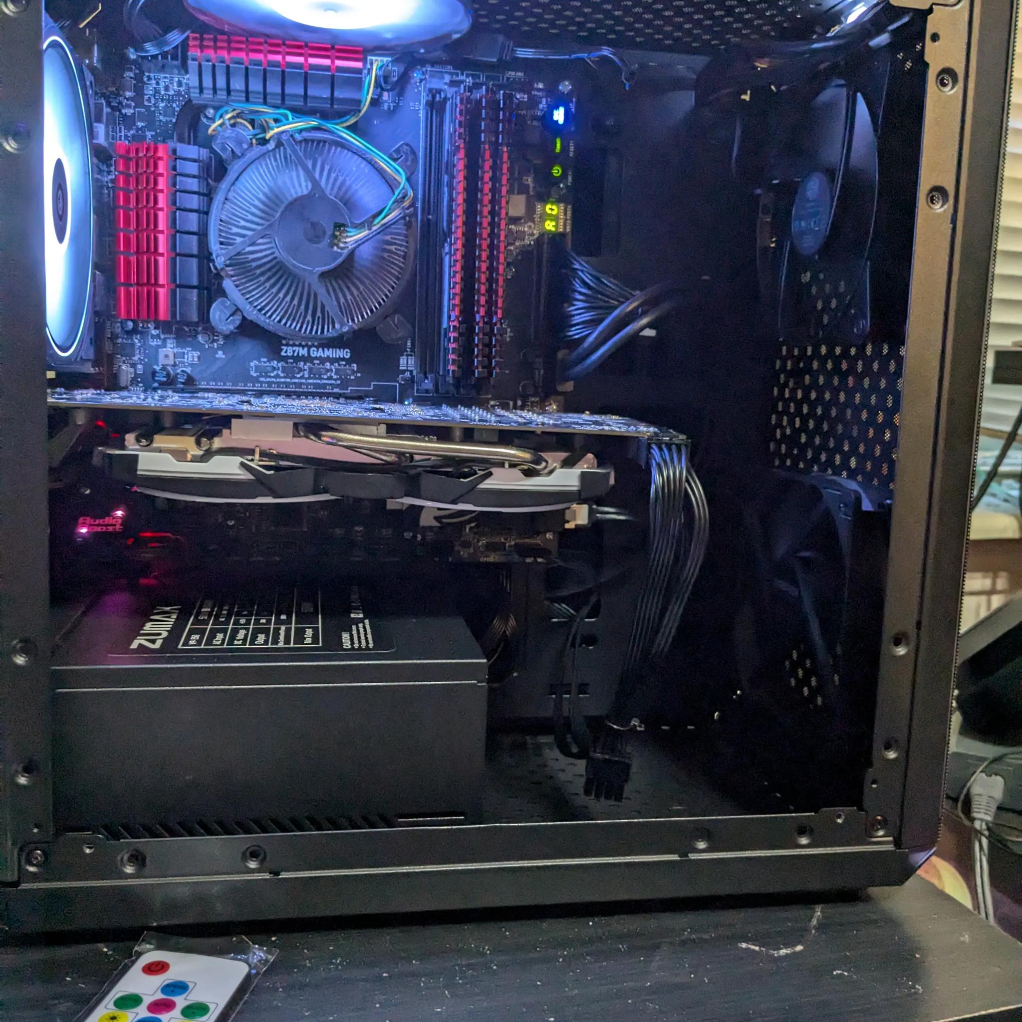 FREE SHIP || Starter Cube || i7-4790, 16GB RAM, RX 480 4GB, 512GB SSD, New PSU, WiFi, RGB, Win10