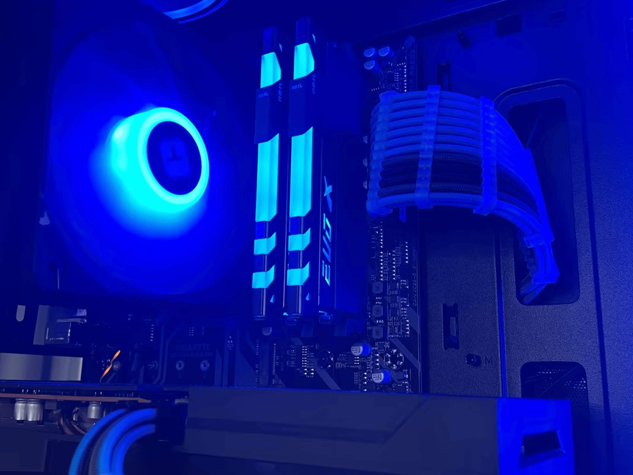 Azur Re:Born/ RTX 2060 6Gb, R5 3600 Gaming and Streaming PC
