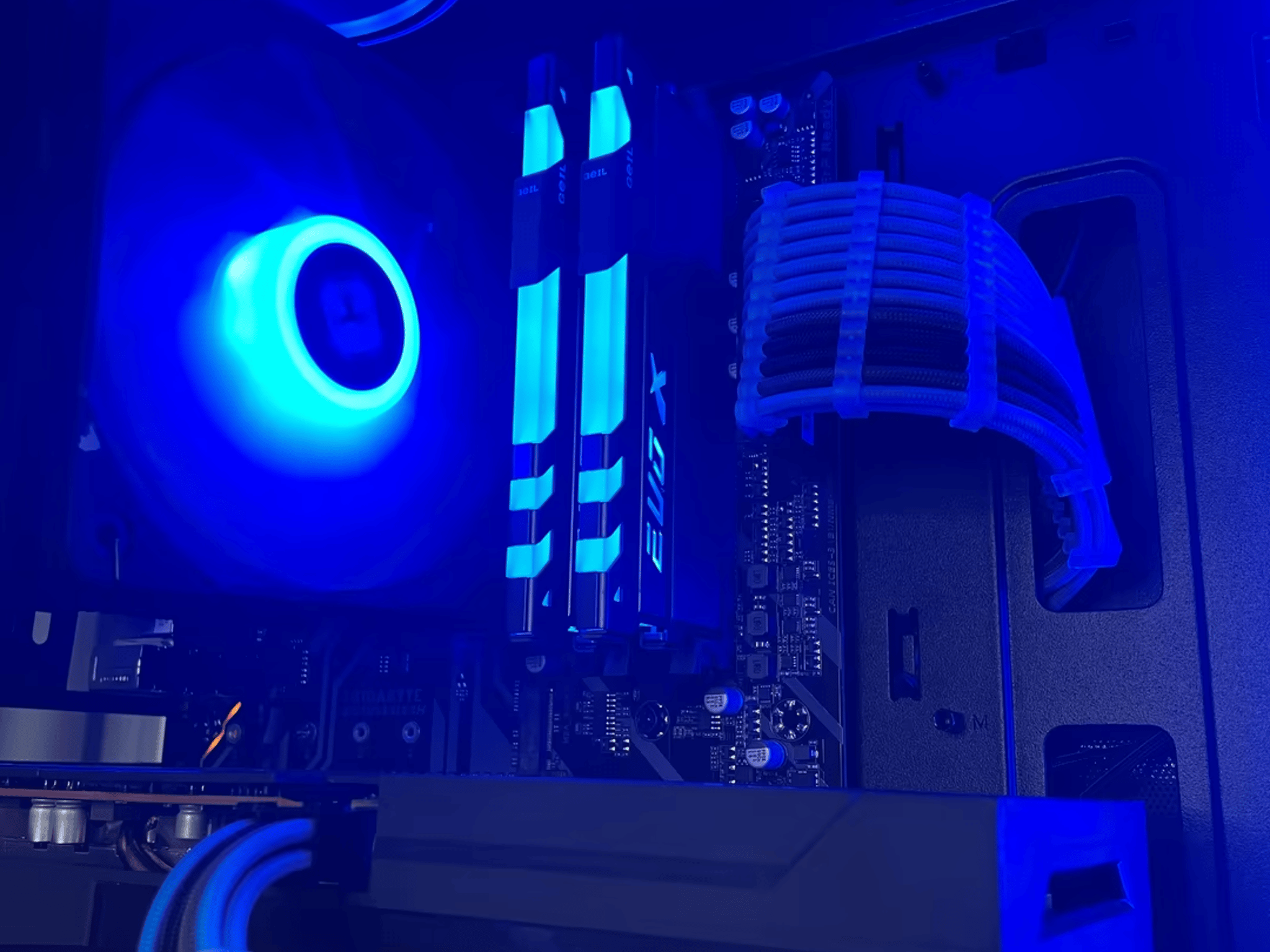 Azur Re:Born/ RTX 2060 6Gb, R5 3600 Gaming and Streaming PC