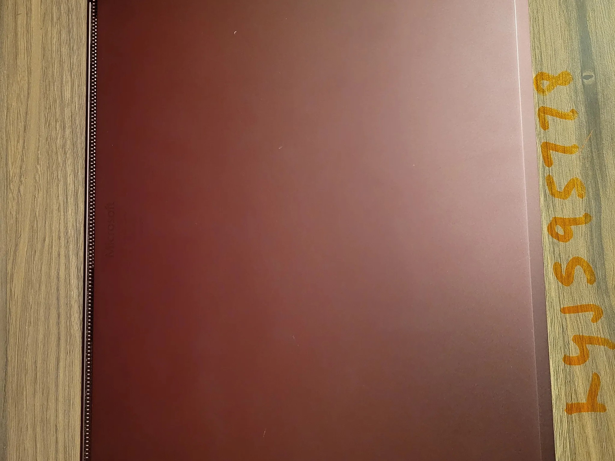 Microsoft Surface Laptop 2 - intel i7 - 256gb ssd - 13.5" 2k Touch Screen