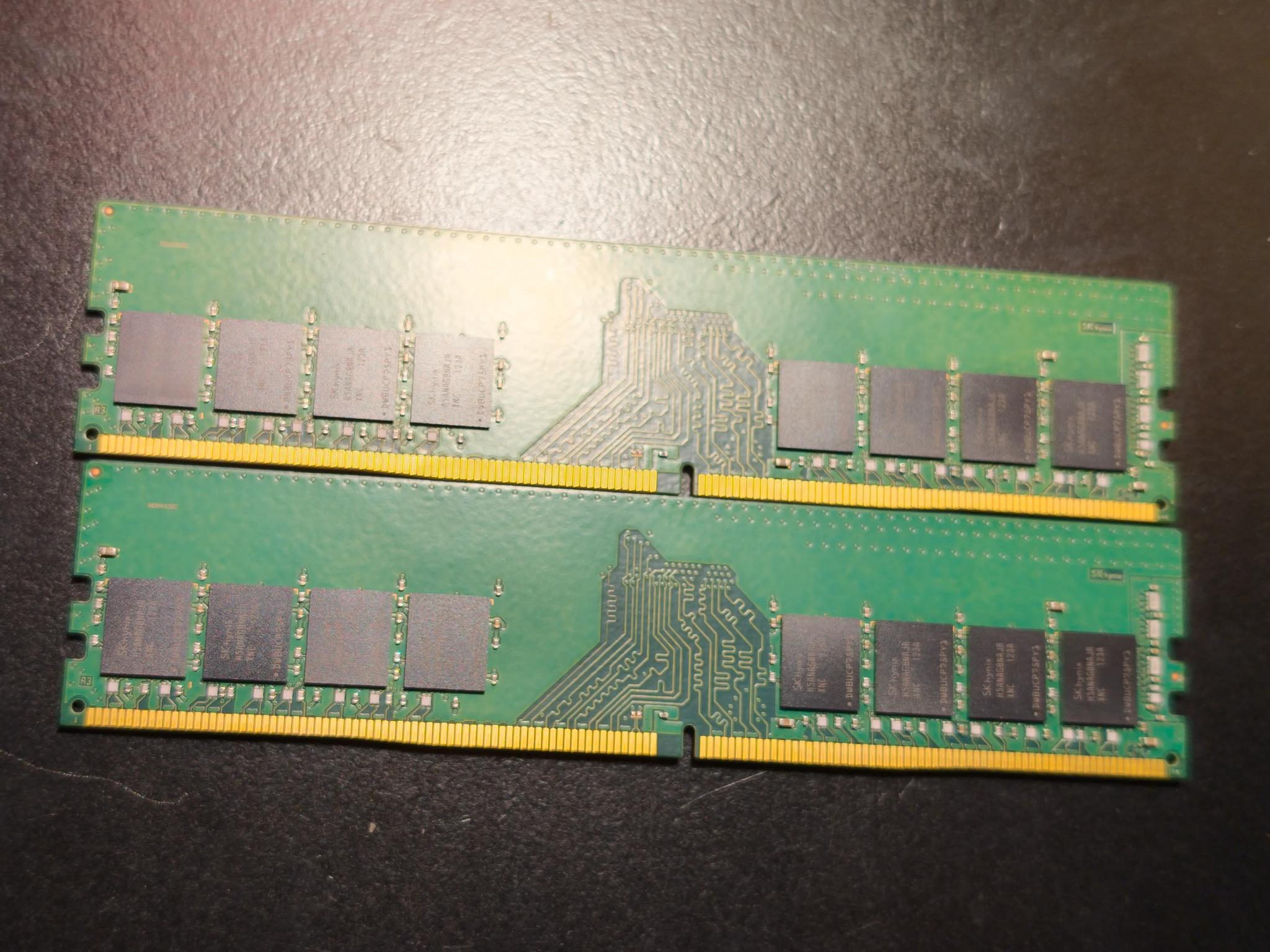 2X16GB (32GB) 3200MHz SK Hynix RAM