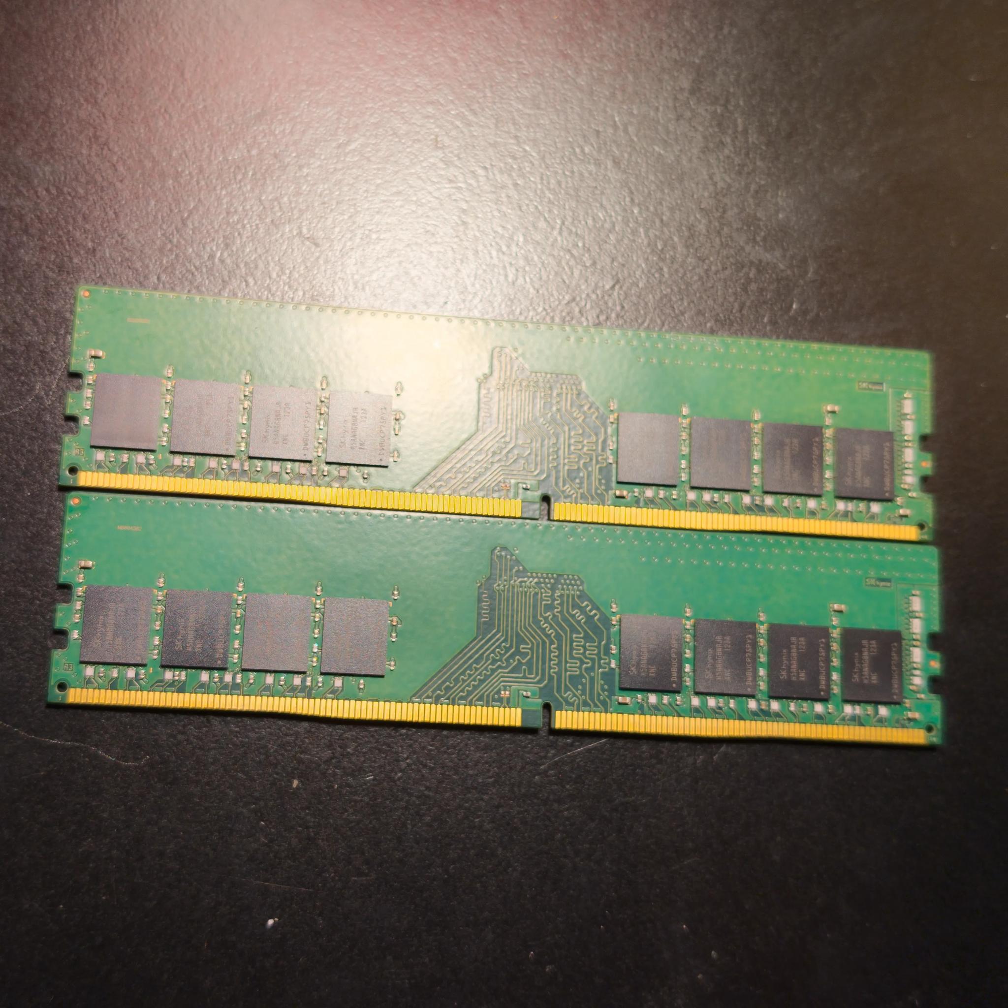 2X16GB (32GB) 3200MHz SK Hynix RAM