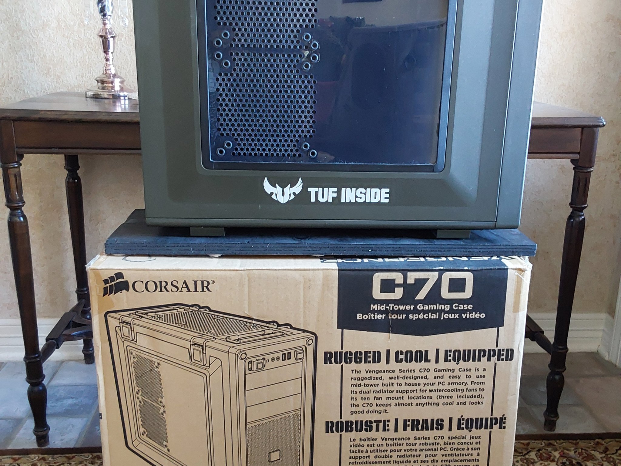 Classic Corsair Vengeance Series C70 Steel ATX Mid Tower Computer Case (Military Green!)