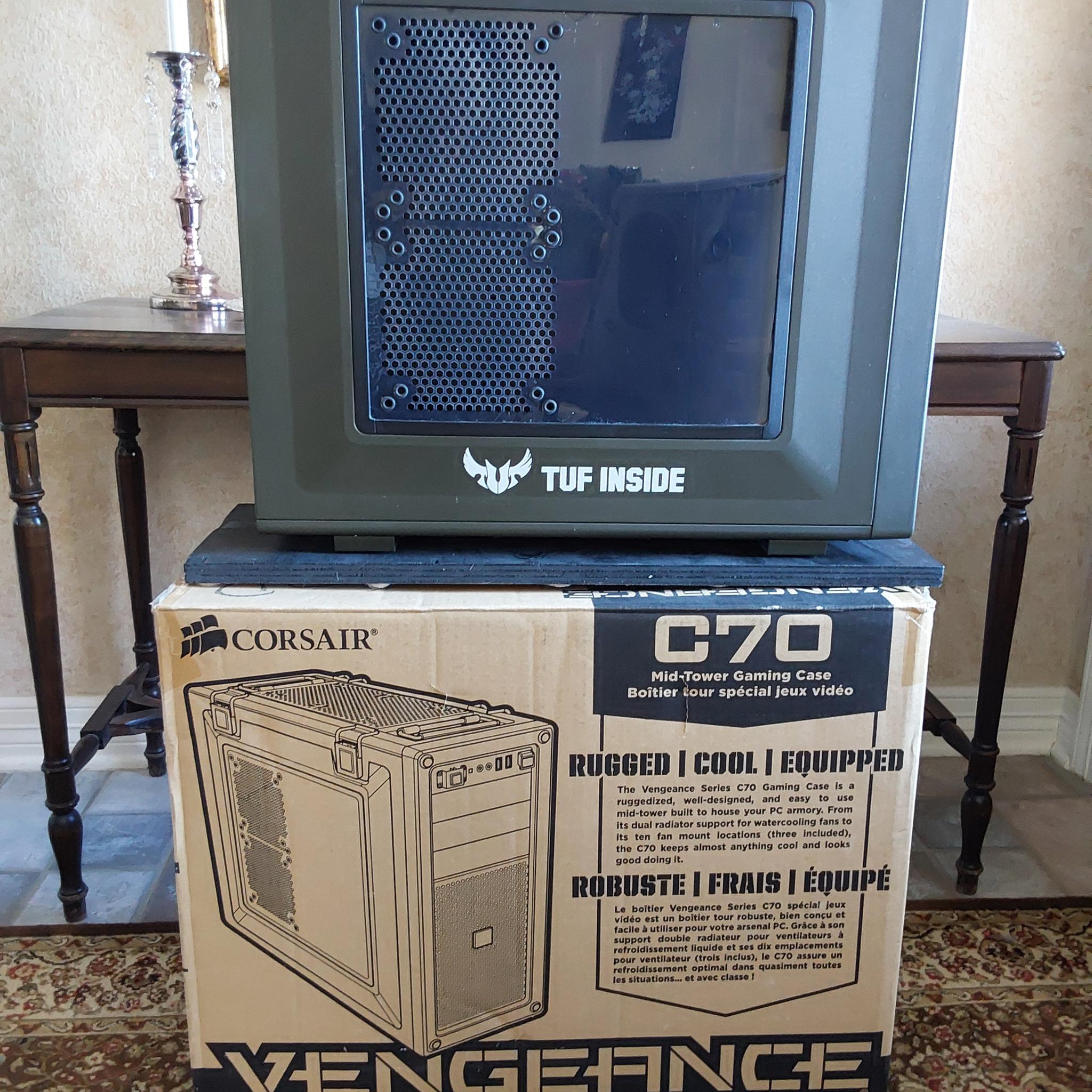 Classic Corsair Vengeance Series C70 Steel ATX Mid Tower Computer Case (Military Green!)
