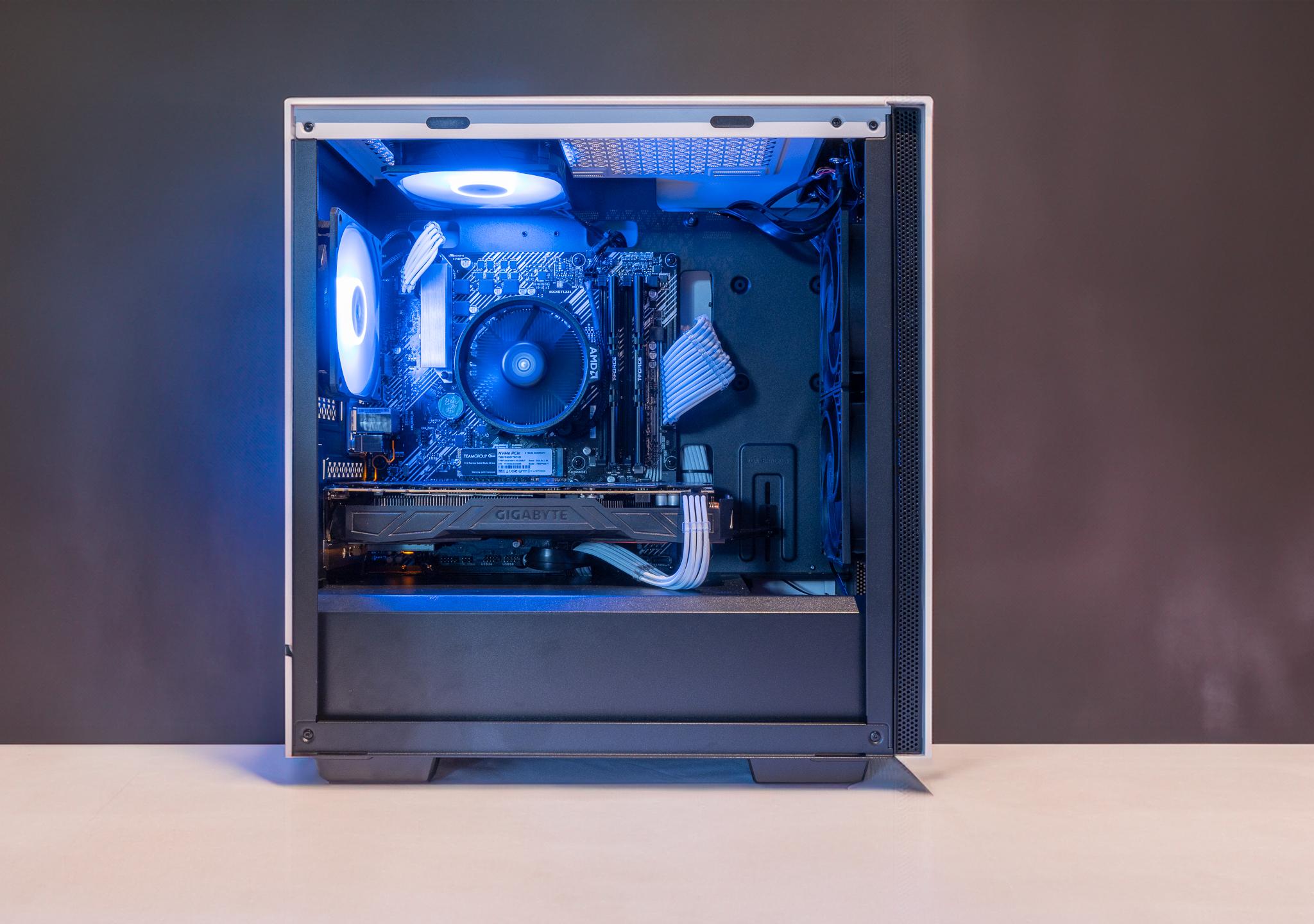 ❄️⚡️ WHITE LIGHTNING ⚡️❄️ - The PERFECT Budget 1080p Gaming PC - AMD Ryzen 5 3600//NVIDIA GTX 1080