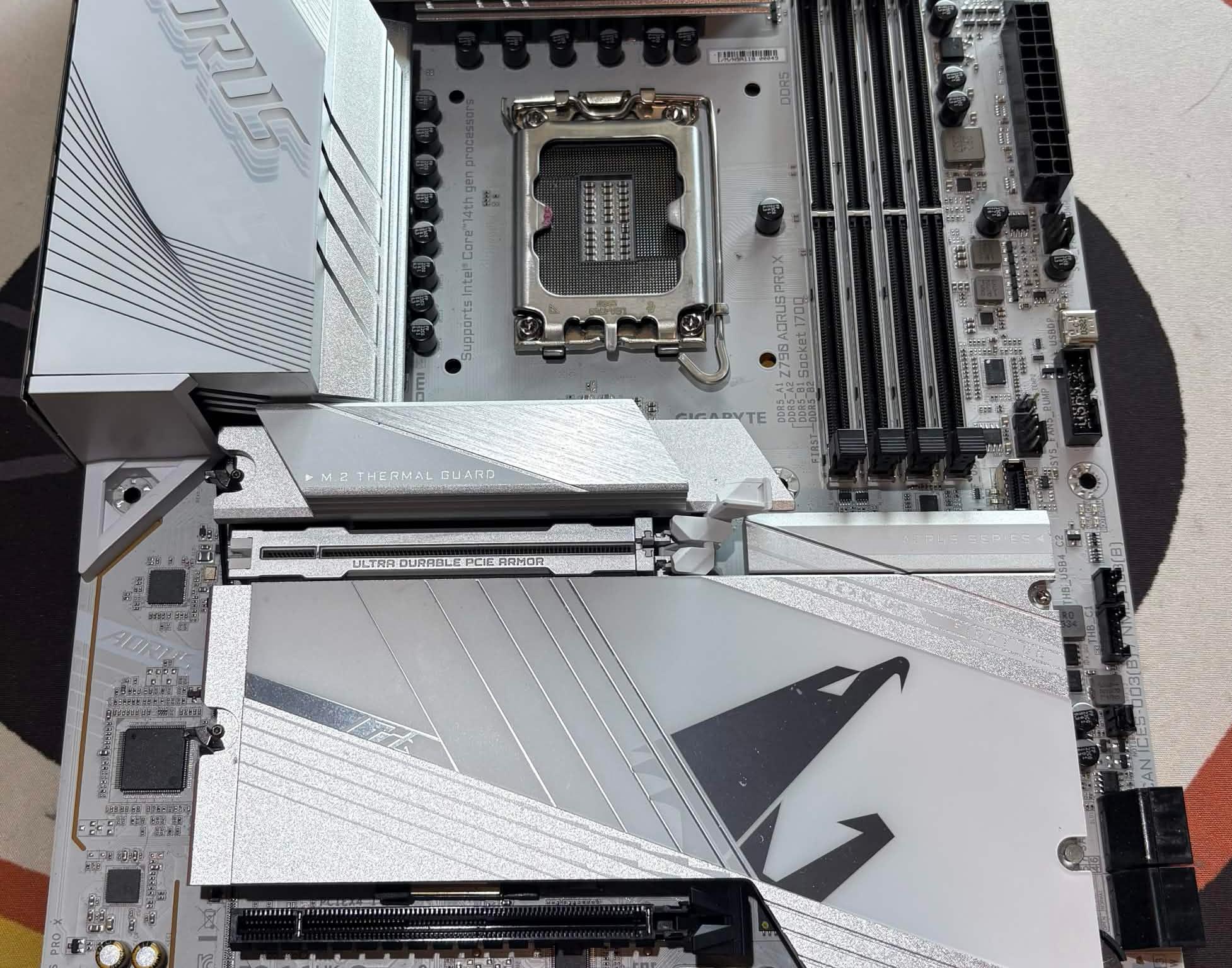 Gigabyte Z790 AORUS PRO X