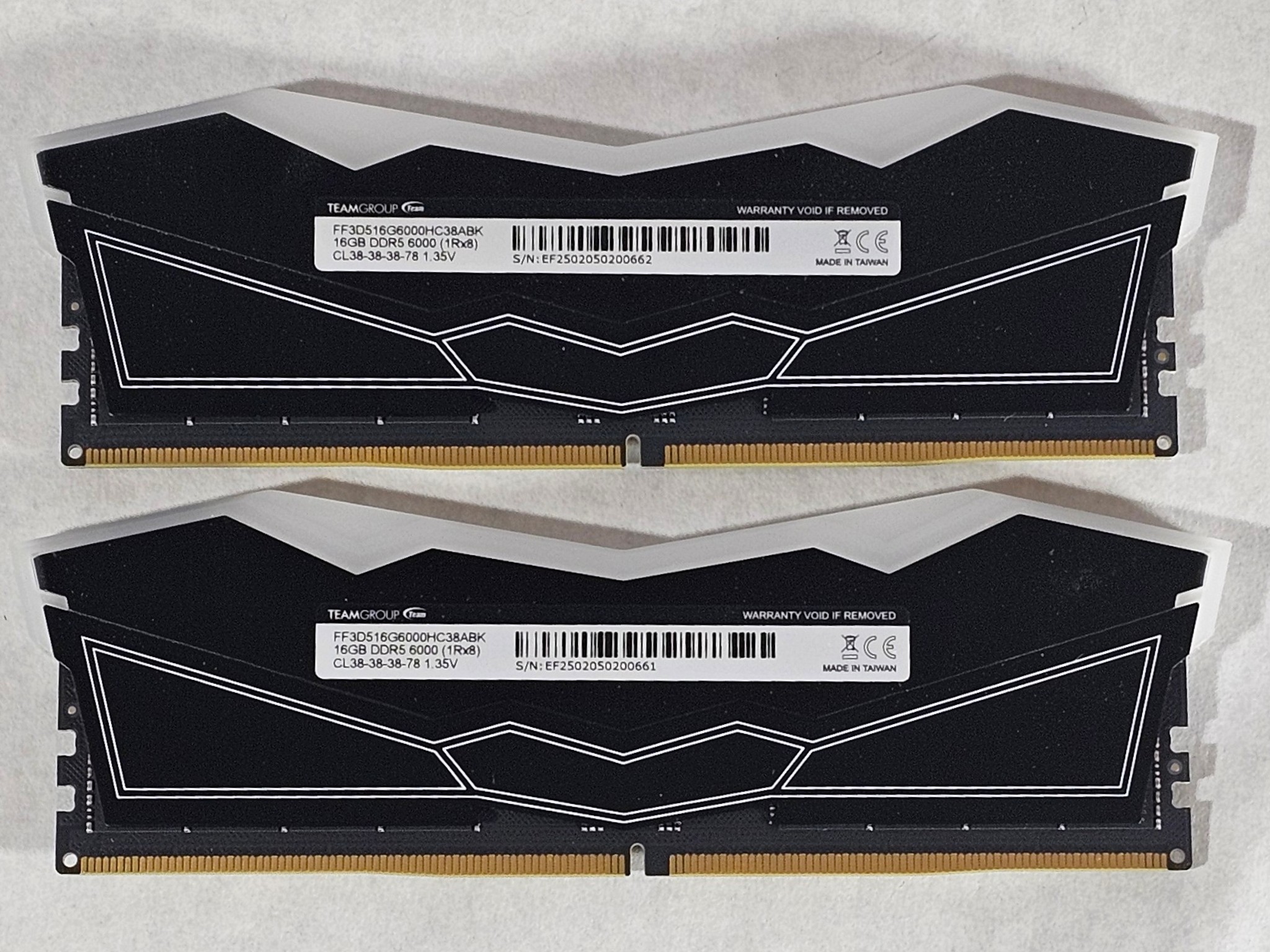 32GB DDR5 (2x16GB) RGB CL38 6000MHz T-FORCE DELTA R