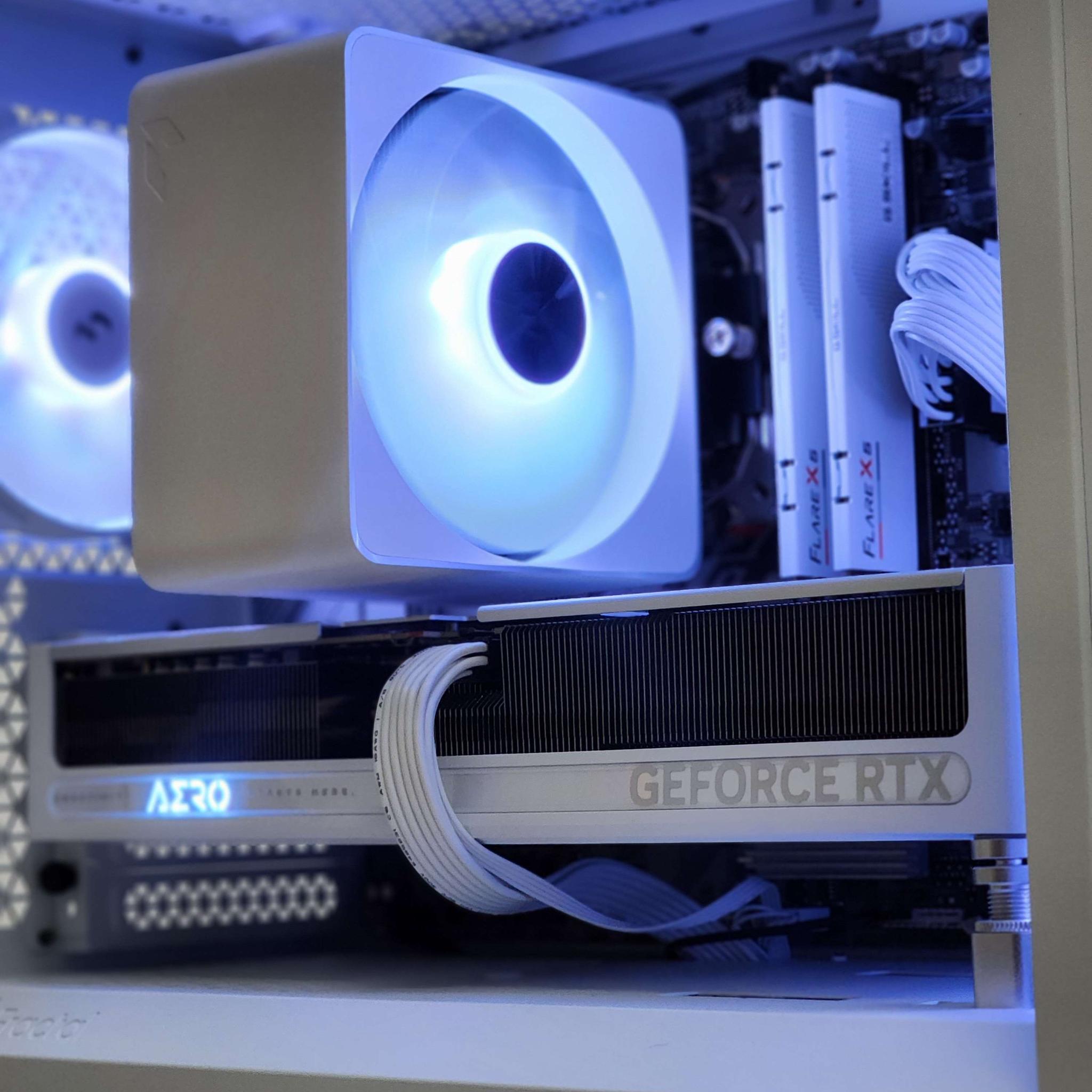 🍀RTX 5070 | Ryzen 7 7700X | 32GB DDR5 | 2TB NVMe | WiFi | Windows 11
