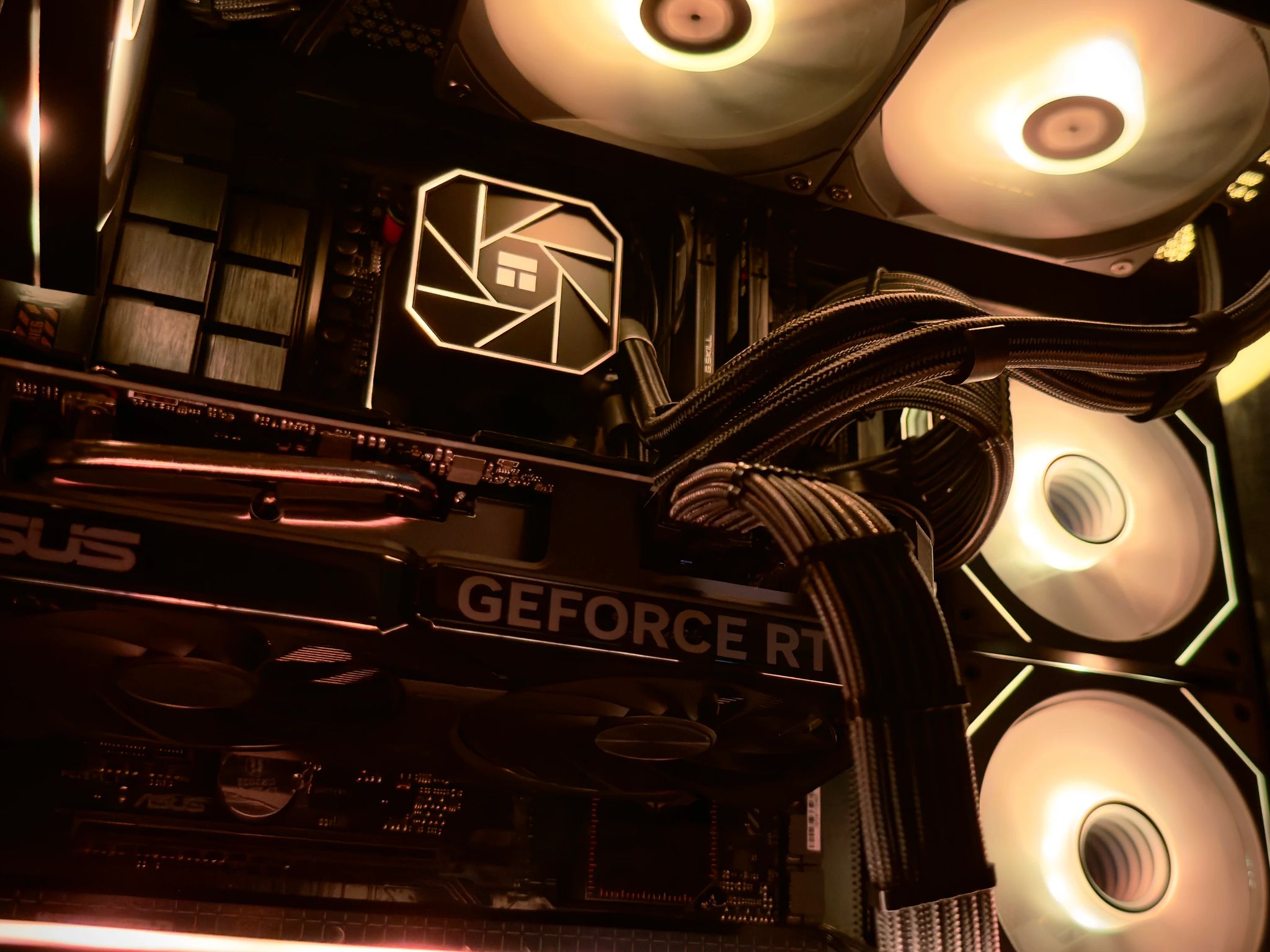 🤖 Cyclone 🤖 RTX 4070 Super / AMD R5 7600X3D / 1TB NVME / 32GB DDR5 RAM / 240 AIO / Windows 11 Pro
