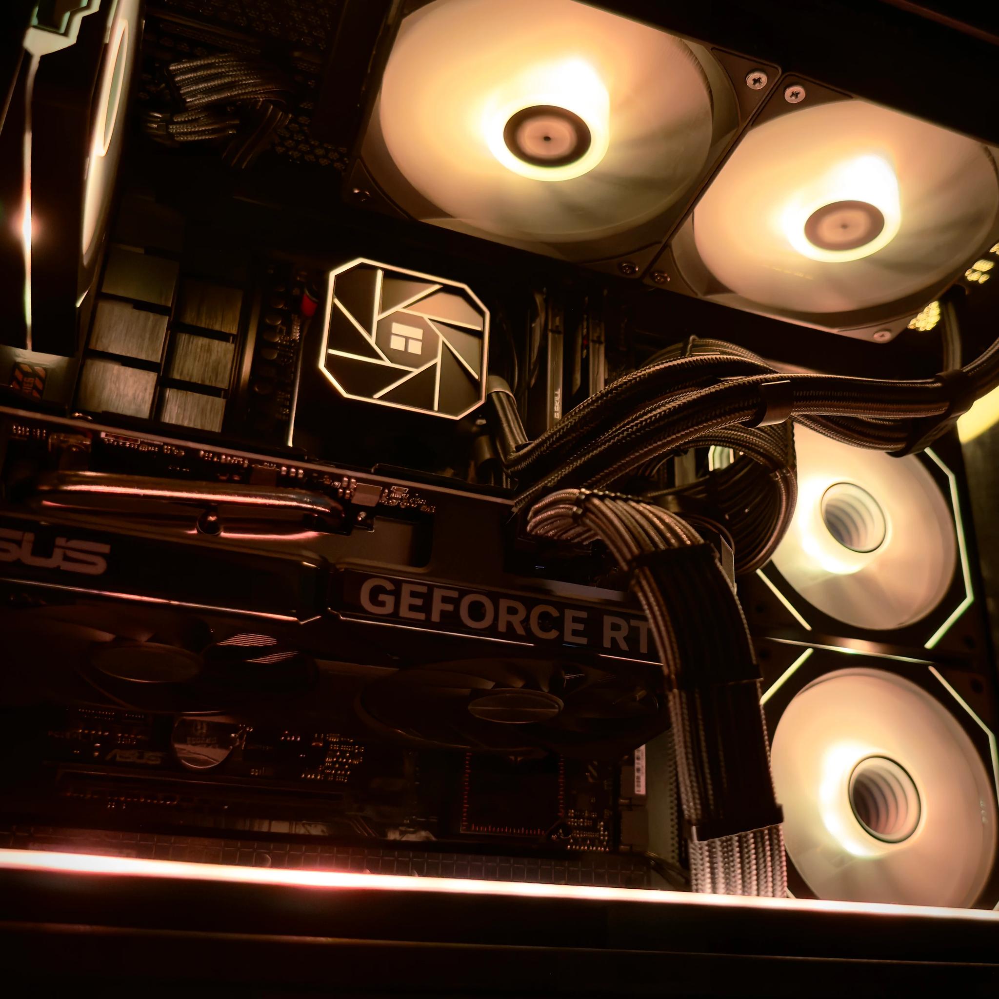 🤖 Cyclone 🤖 RTX 4070 Super / AMD R5 7600X3D / 1TB NVME / 32GB DDR5 RAM / 240 AIO / Windows 11 Pro