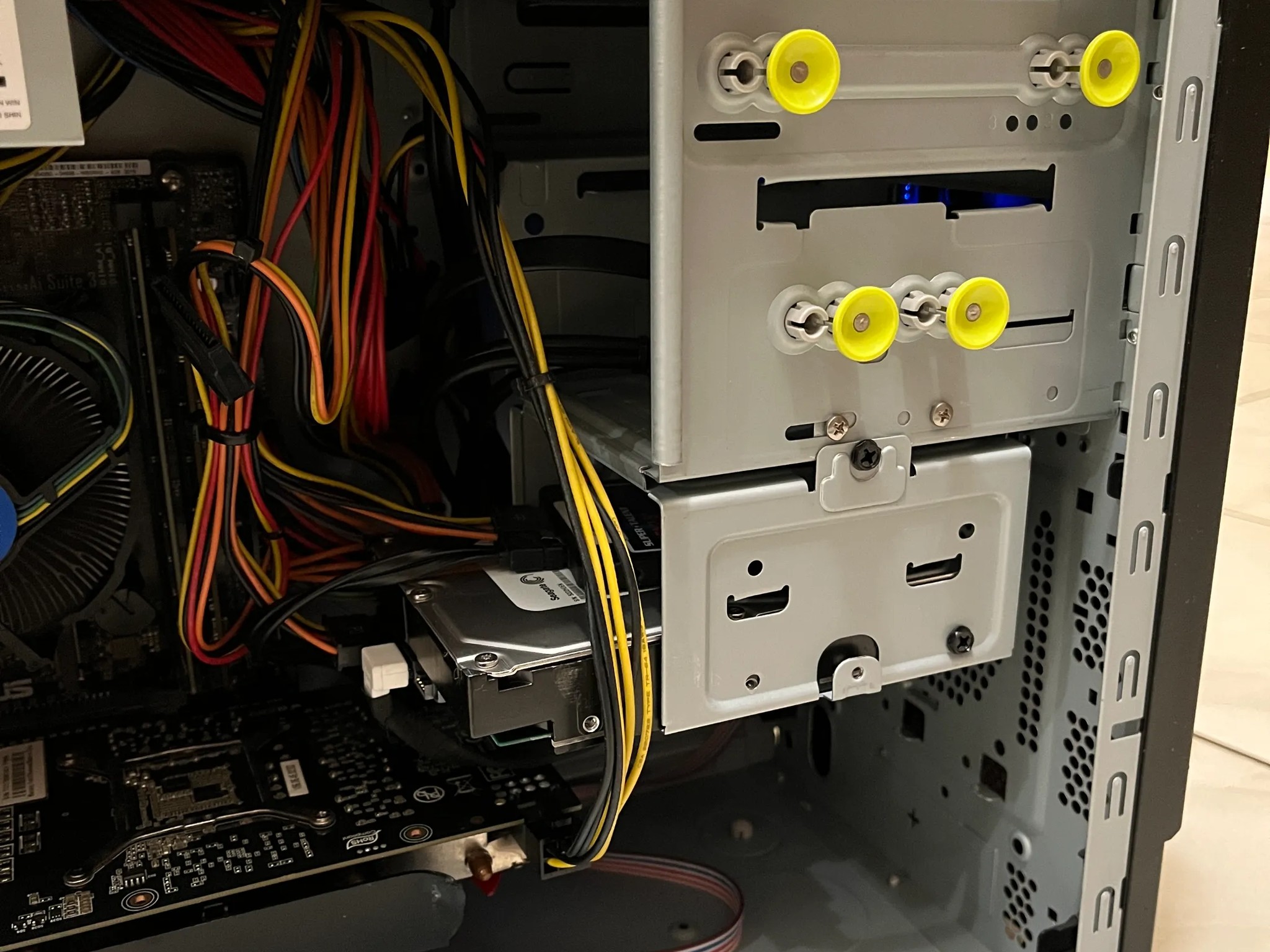 🖥️ Budget Sleeper Office Gaming PC –  Intel i5-7400, NVIDIA GTX 1060 6GB, 1TB Storage & 12GB RAM 🟢🔵