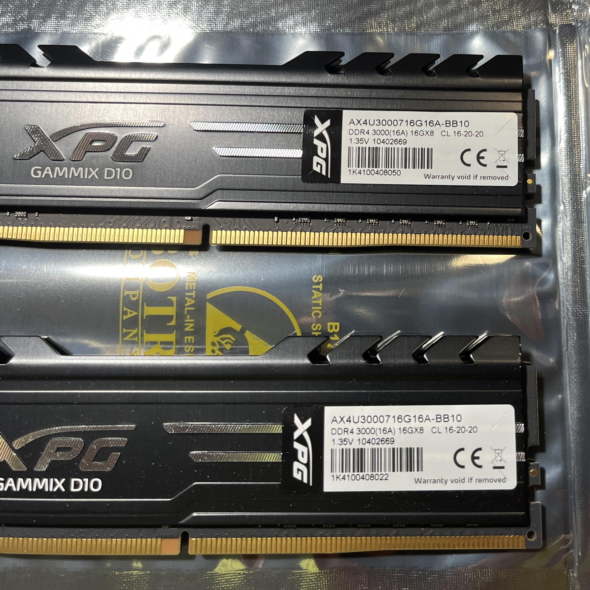 XPG GAMMIX D10 32GB (2x16GB) DDR4 RAM 3000MHz (AX4U32000716G16A-BB10)