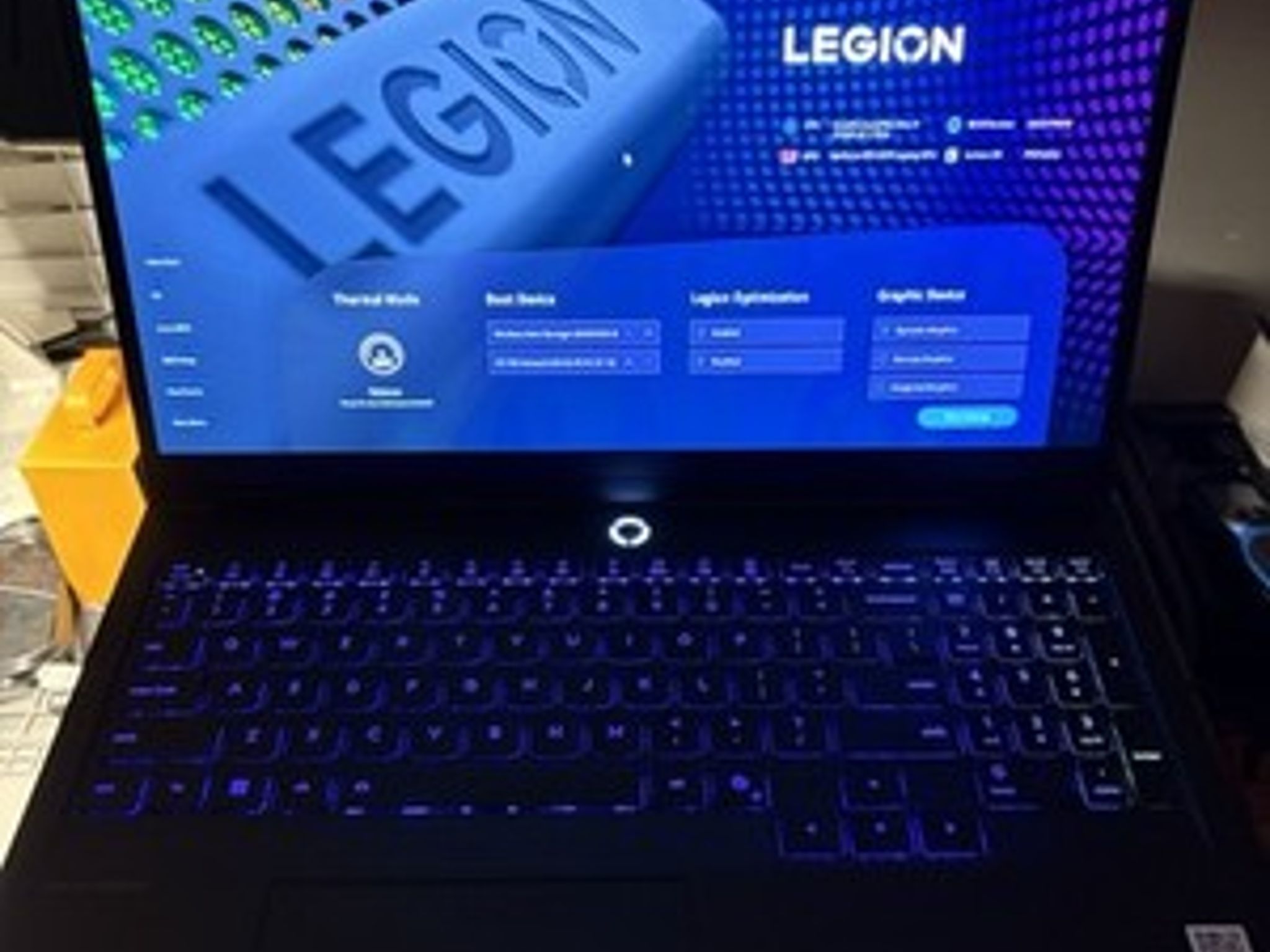 Lenovo Legion Pro 5 16IAX10H 16" Core Ultra 9 275HX 32GB RAM 2TB SSD RTX 5070