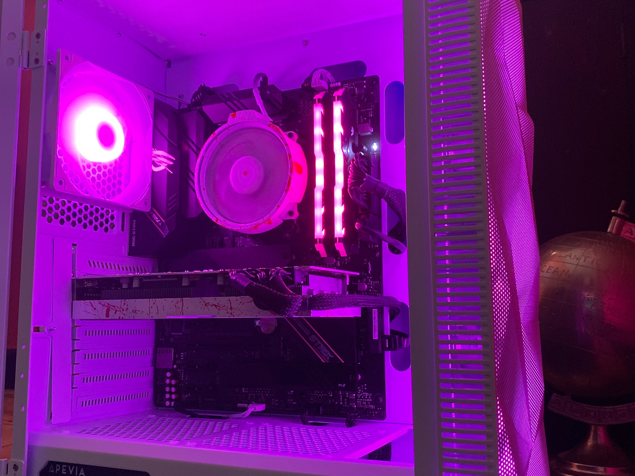 (White) Gaming PC|🩸Blo0D 5700XT| Ryzen 5| 16GB (2x8GB) RGB DDR4| 1TB NVMe/SSD| Windows 11 Pro