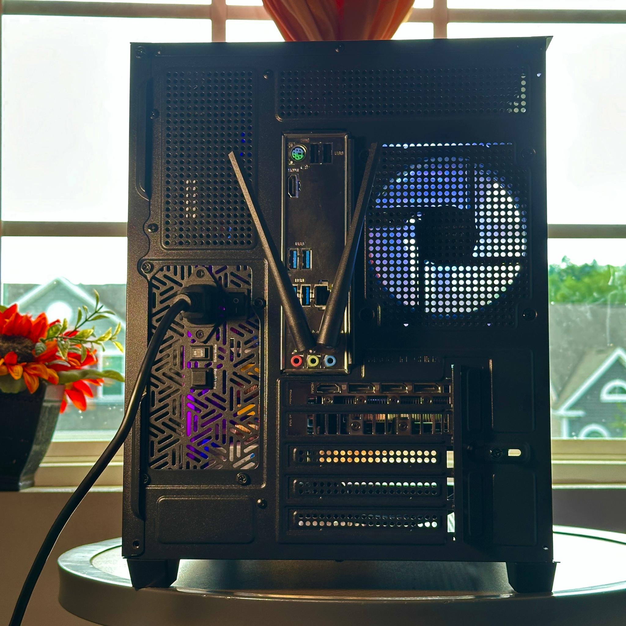 💙Gaming/Steaming PC💚 | RTX 4070 12GB | Intel i7 | 2.5TB | 16GB (3200hz) | WiFi + BT | Windows 11