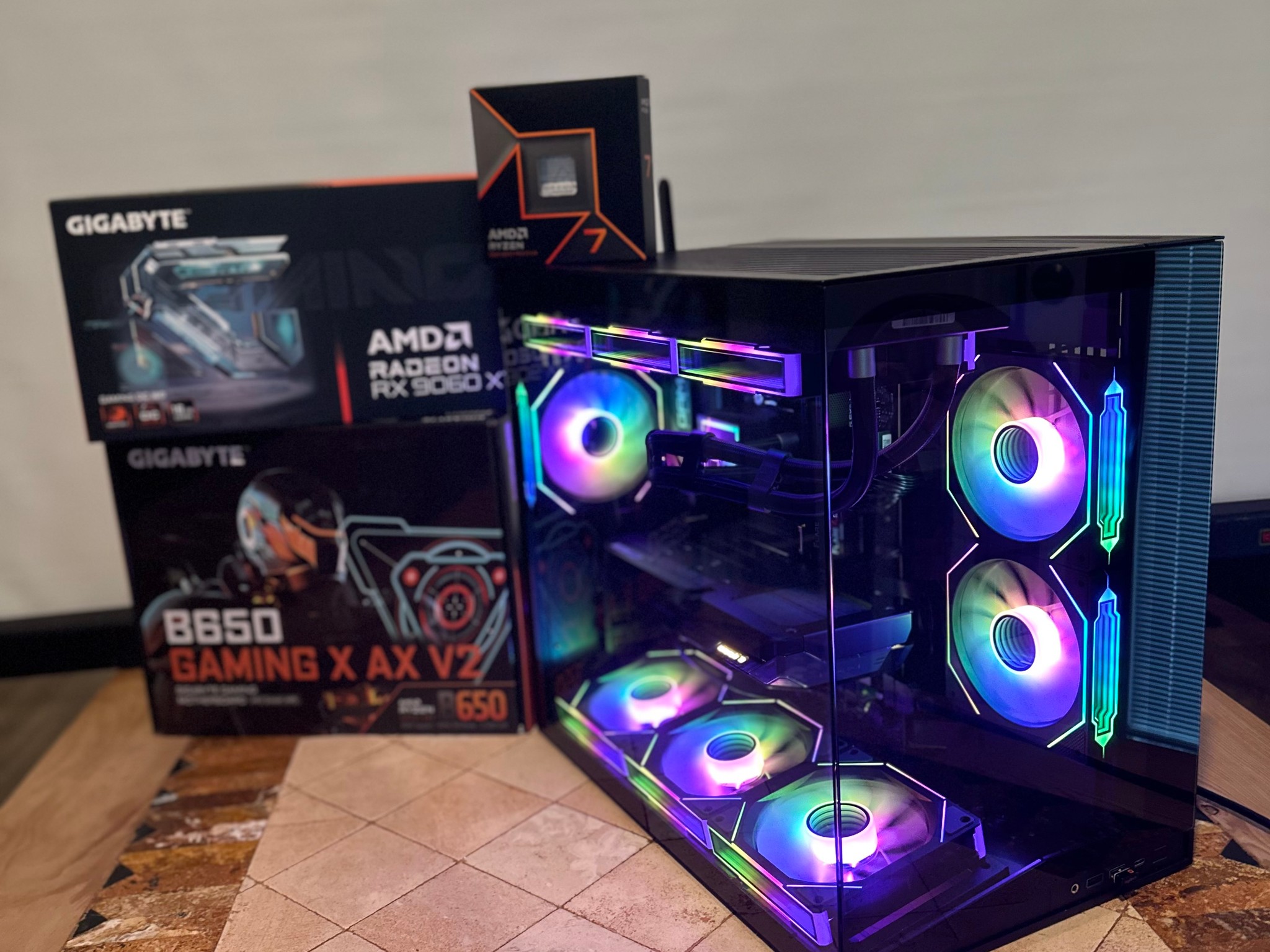 Ryzen 7 9700X / RX 9060XT 16GB - Lian Li O11 Dynamic Mini Mid-Tower Black, 1TB & 500GB M.2