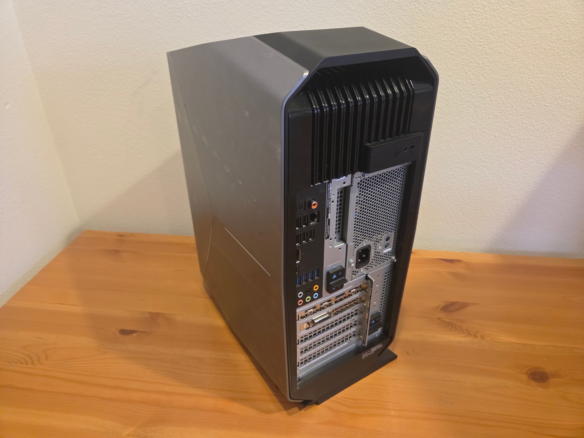 Budget Gaming Done Right! i7 8700, GTX 1080, 16GB Ram