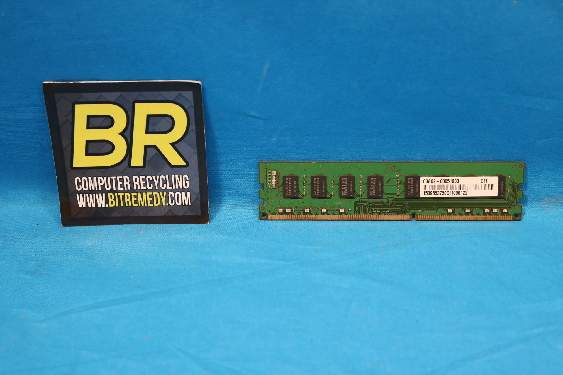 Samsung 8 GB 2Rx8 PC3L-12800U-11-13-B1 DDR3L 1600MHz Desktop UDIMM Memory M378B1G73EB0-YK0