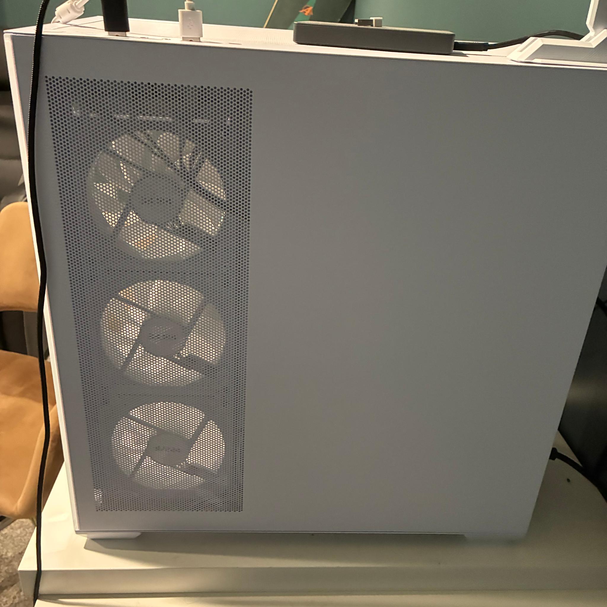 Custom All White Gaming PC High End