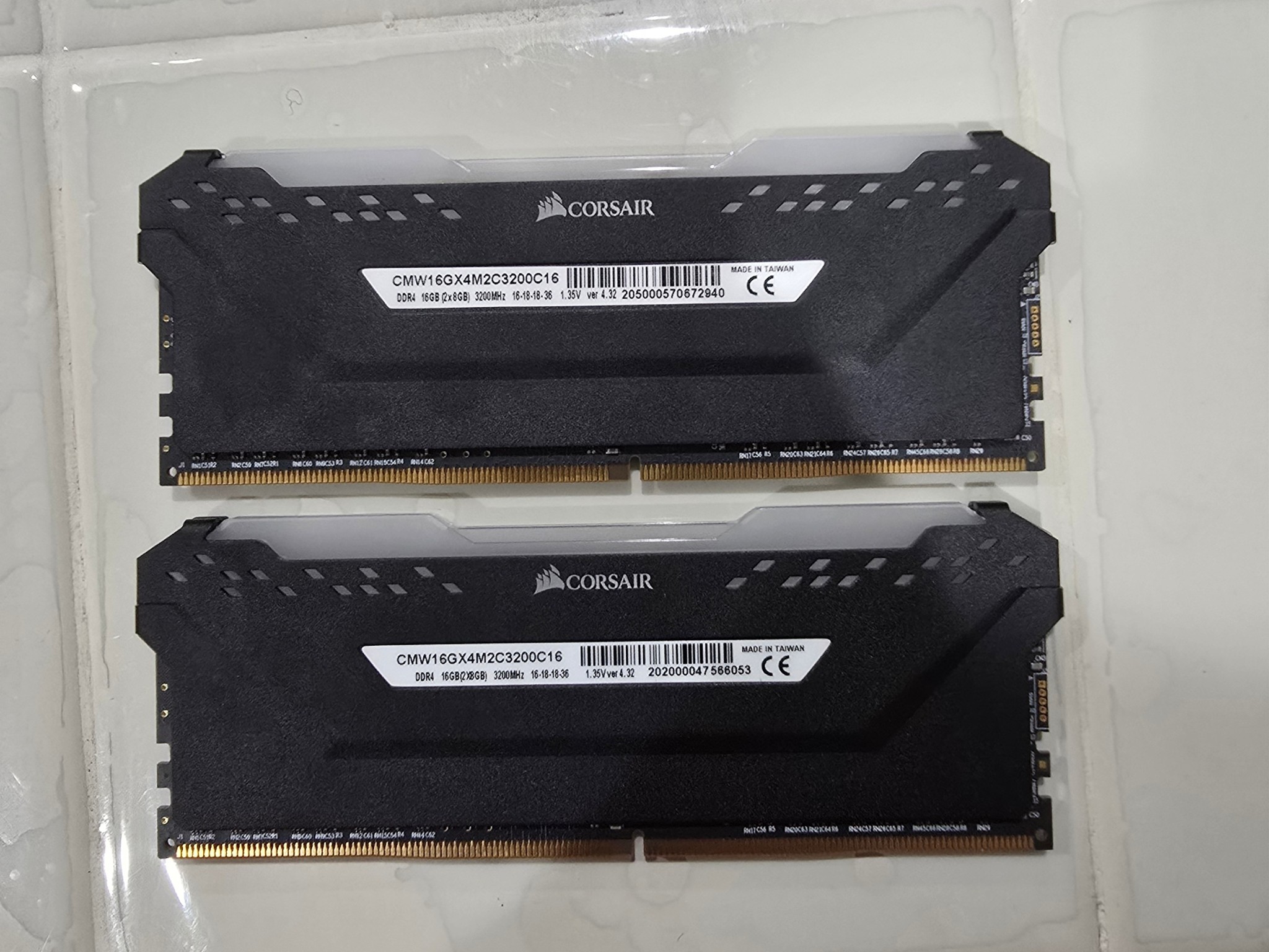 Corsair Vengeance RGB Pro 16GB (2x8GB) PC4-25600 (DDR4-3200) Memory
