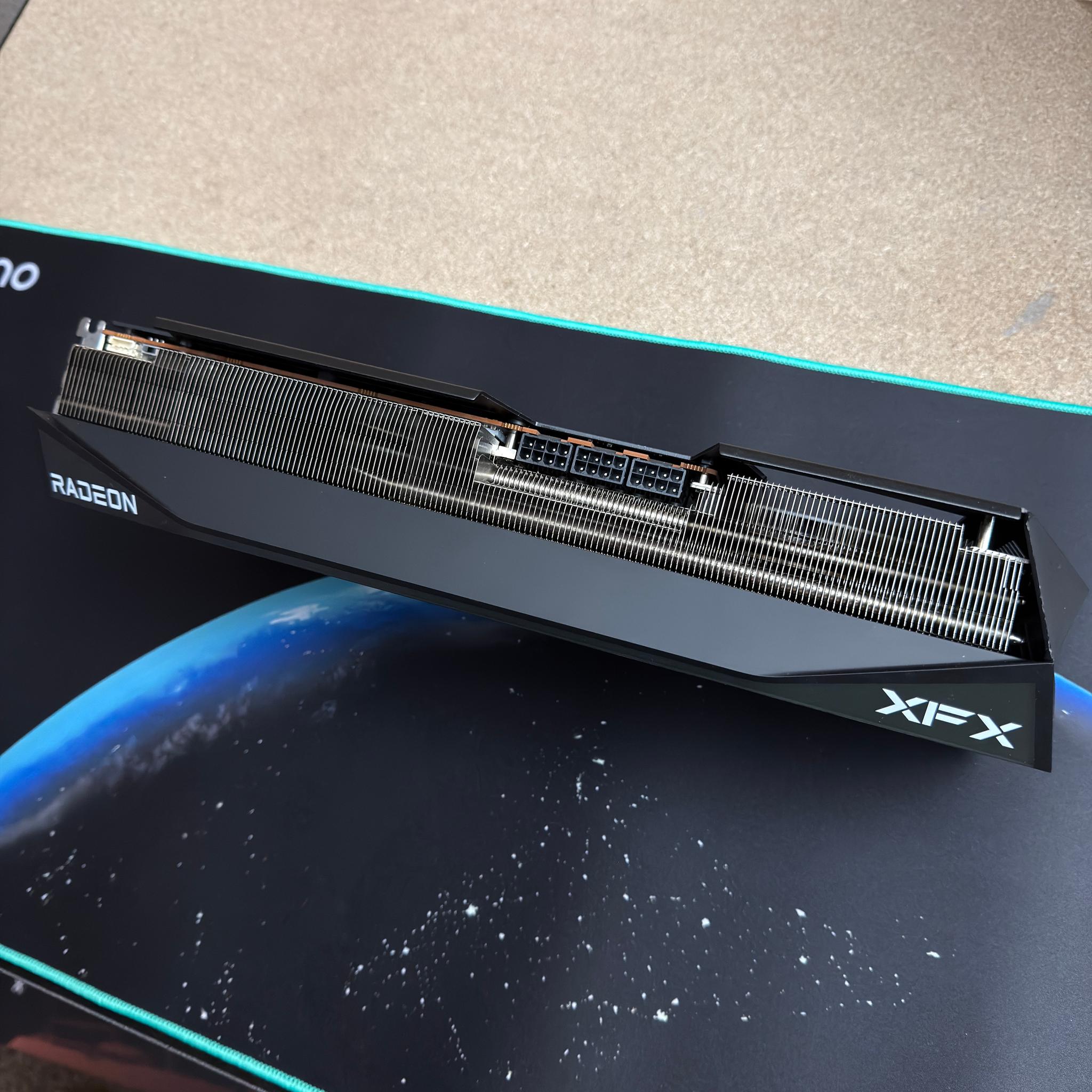 9070 XT — XFX Mercury