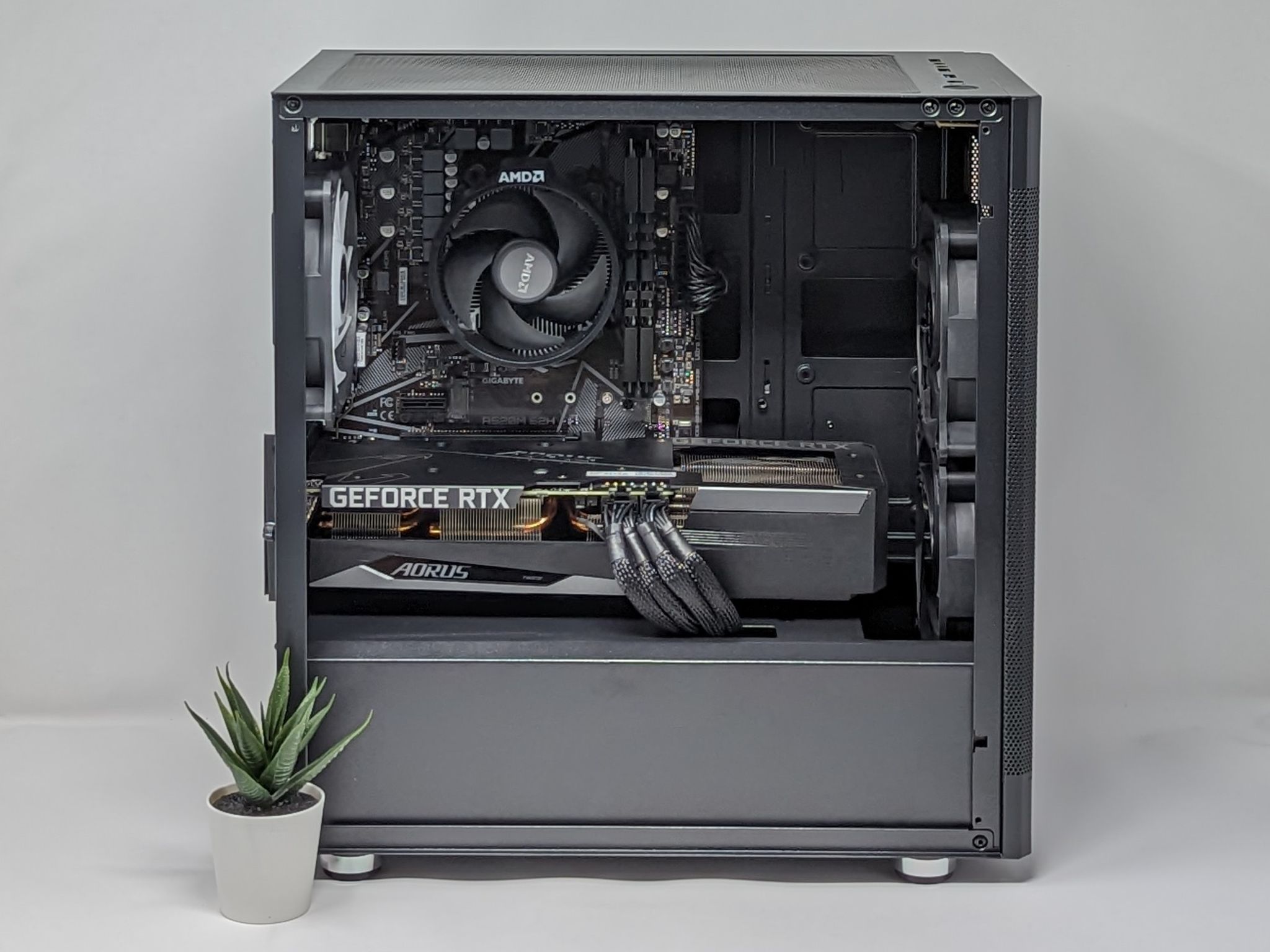 Sleek RTX Whisperer | Nvidia RTX 3060 | Ryzen 5 5500 | 16gb RAM | MSI M461 1TB Gen 4 NVMe SSD