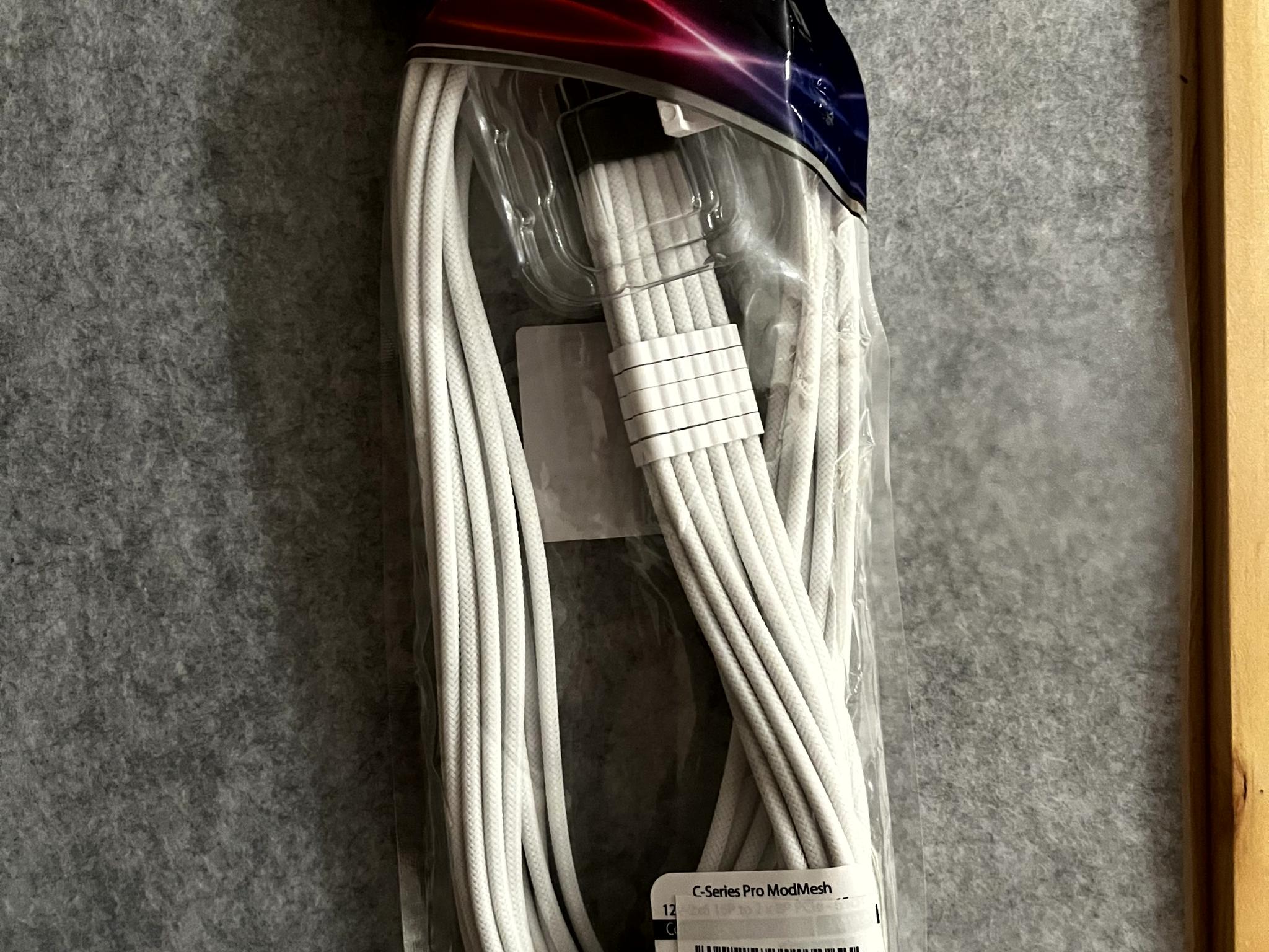 Corsair RM1000x SHIFT - White