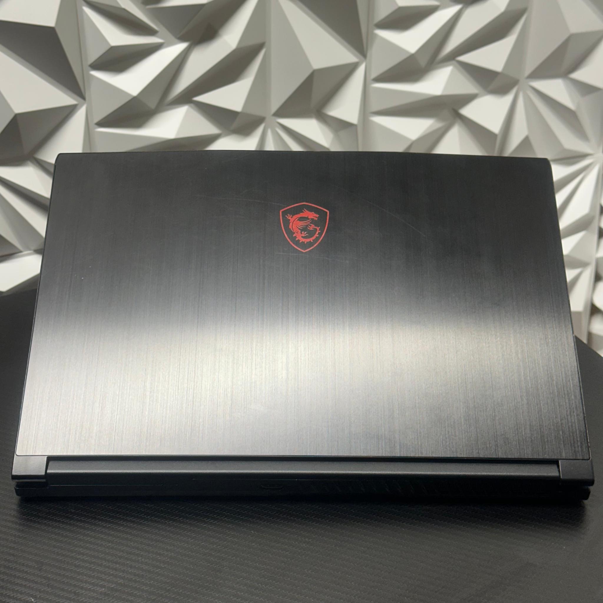 Gaming Laptop / GTX 1650 / i5-10500H / 16GB 2933MHz DDR4 / 256GB SSD Storage / 1080p gaming