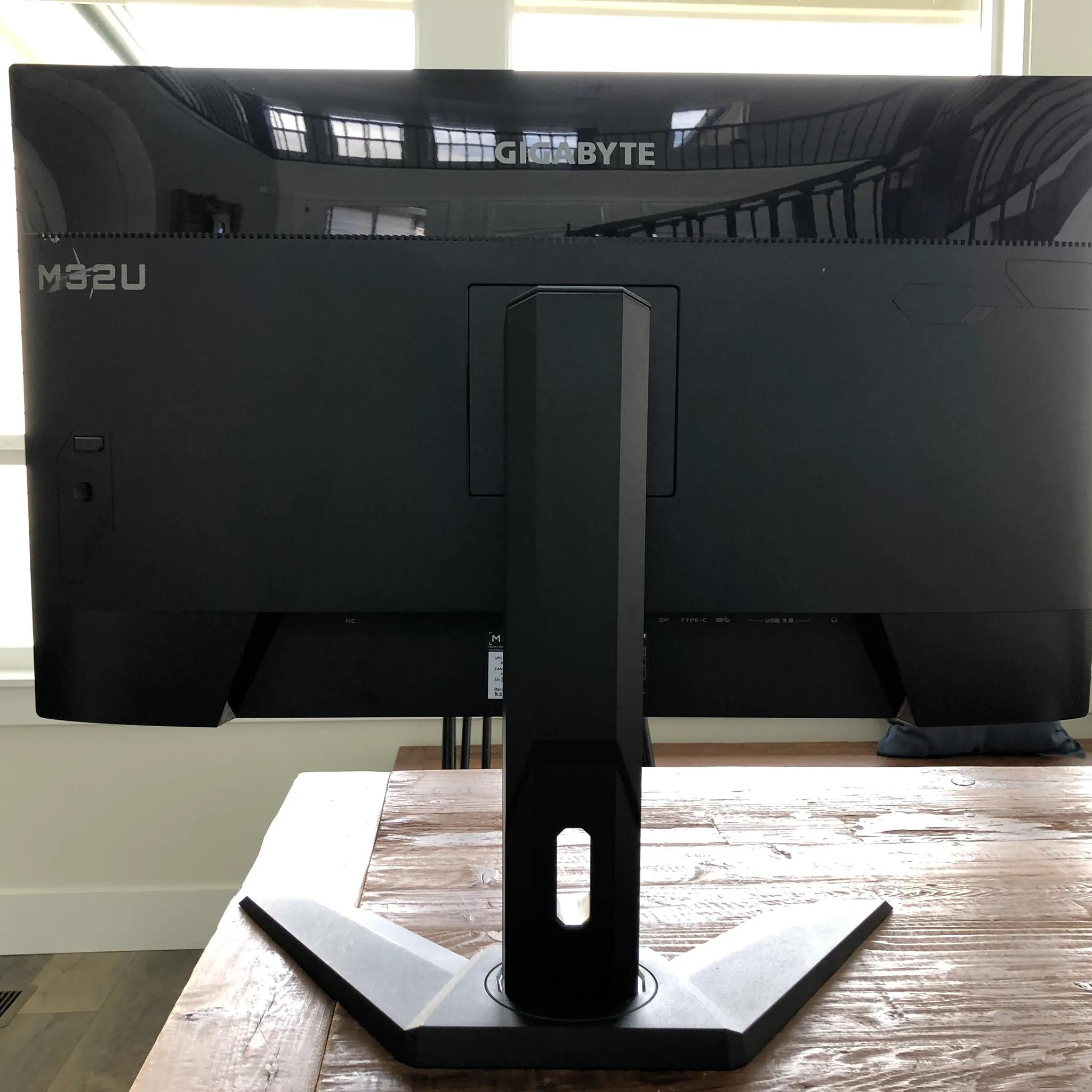 GIGABYTE M32U 32" 4K UHD 144Hz 1ms IPS W/ Premium V-Sync PRO