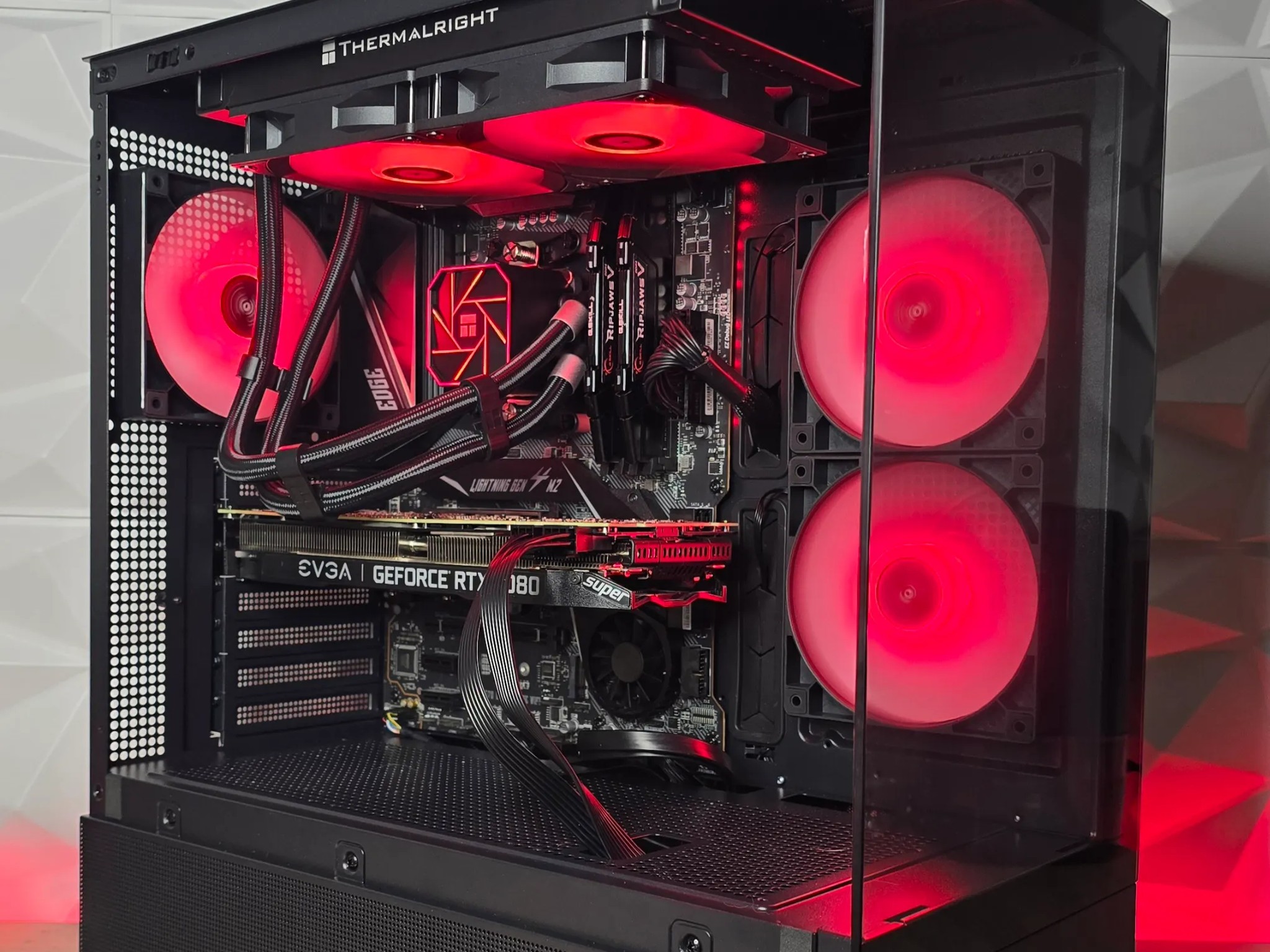 RTX 2080 Super - Ryzen 9 3900x - 32 GB Ram - WiFi - 1TB SSD