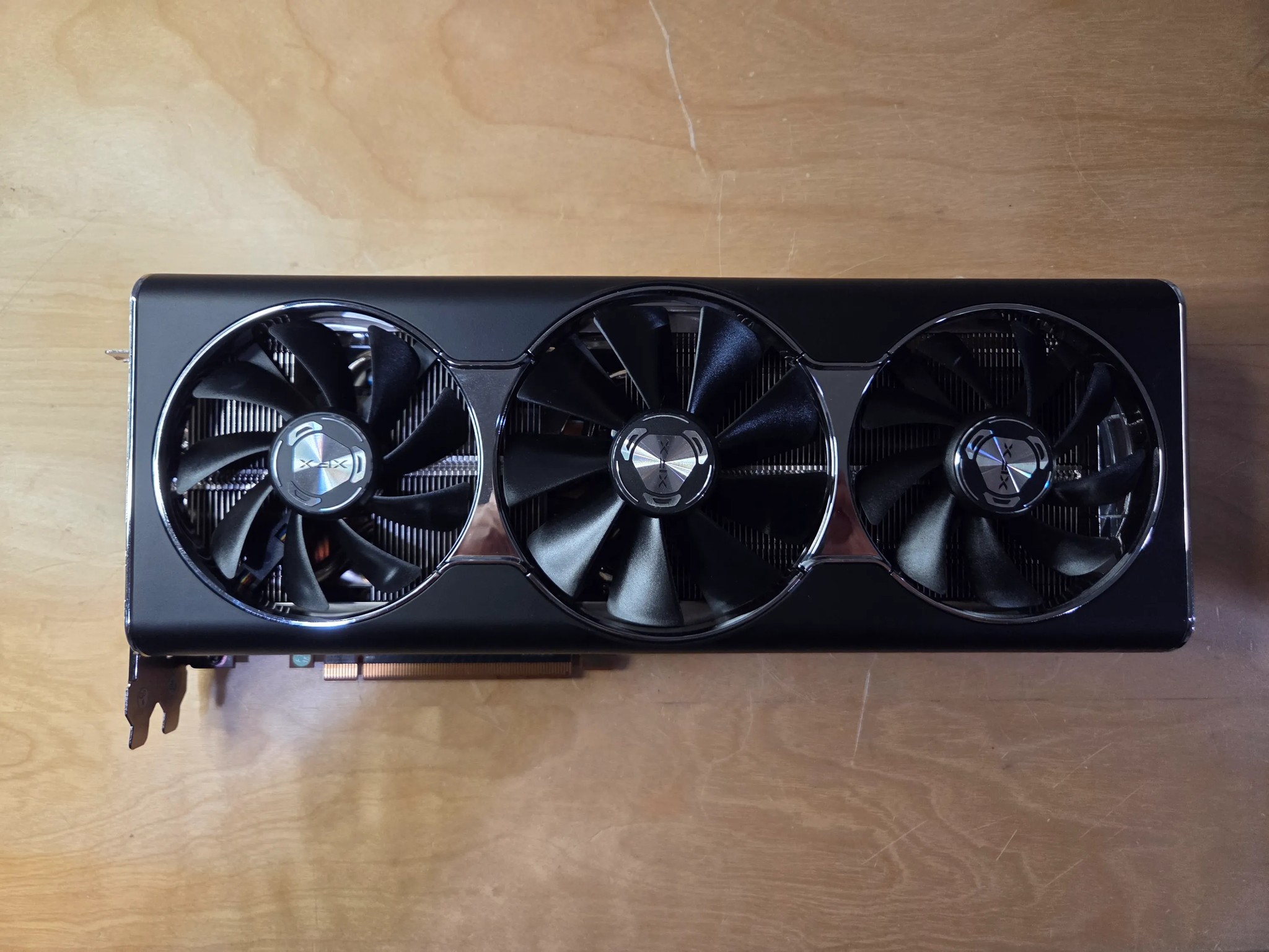 XFX Radeon RX 5700 XT 8GB GDDR6 THICC III Ultra