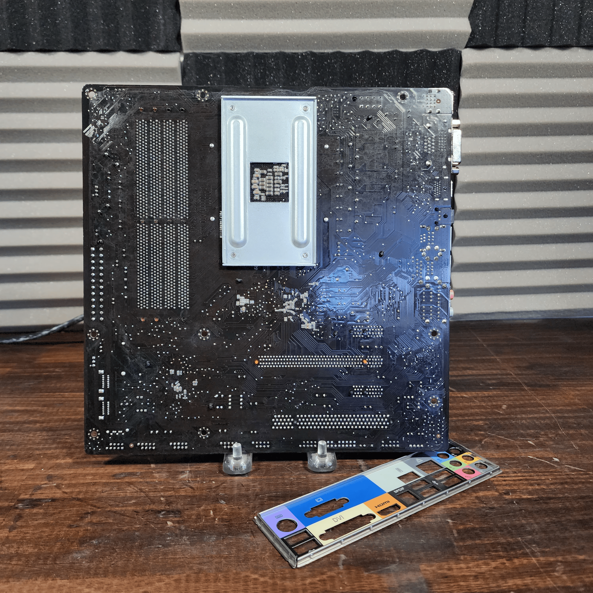 Foxconn Cinema II Deluxe AM3 // AMD Phenom II 4-Cores 3.20GHz // Corsair XMS2 4x2GB 8GB 800MHz 