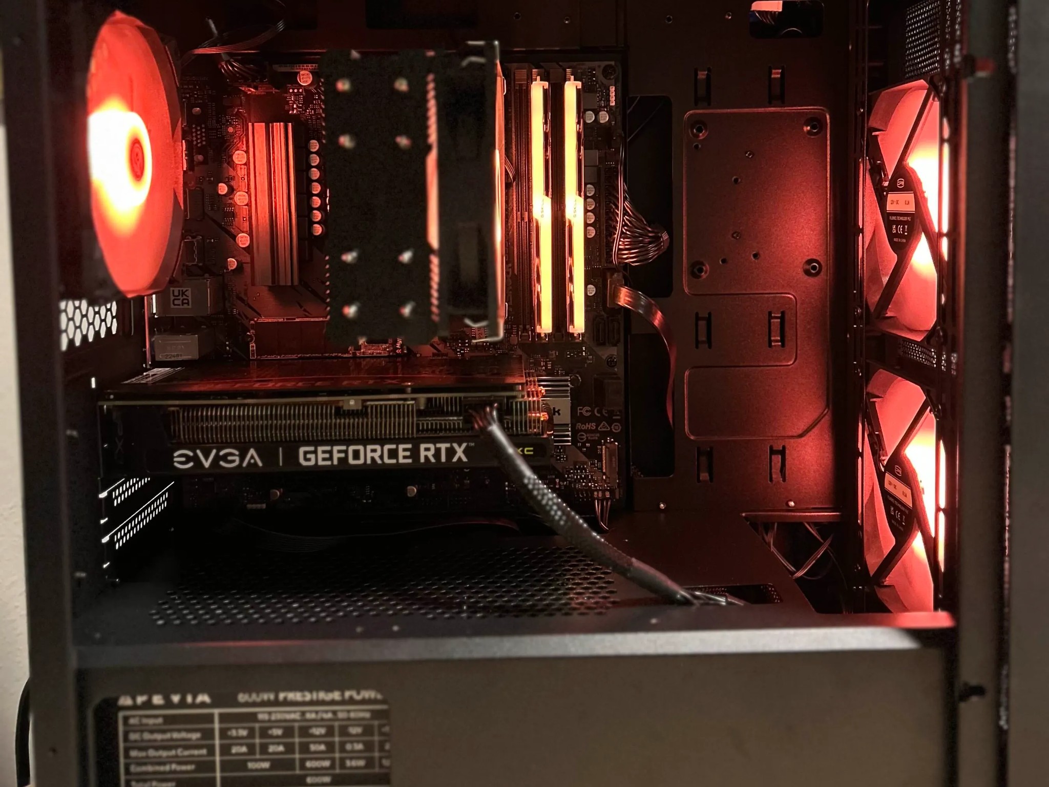 RTX 3060 12GB / Ryzen 5 3600 / 1TB M.2 / 16GB DDR4 / 600W 80+ Gold