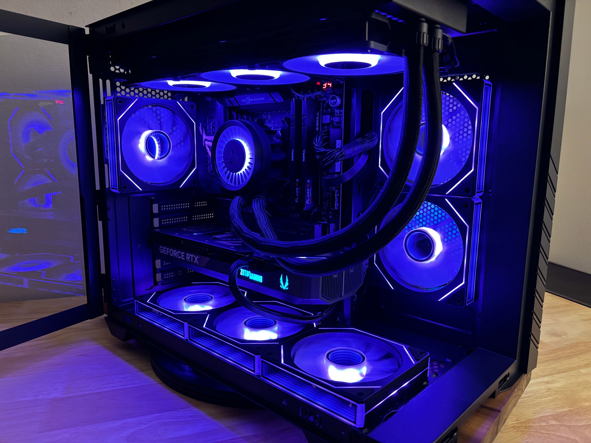 GeForce RTX 5070 Ti Custom Gaming PC - Ryzen 7 7800X3D | Nvidia 5070 Ti | 32 GB DDR5