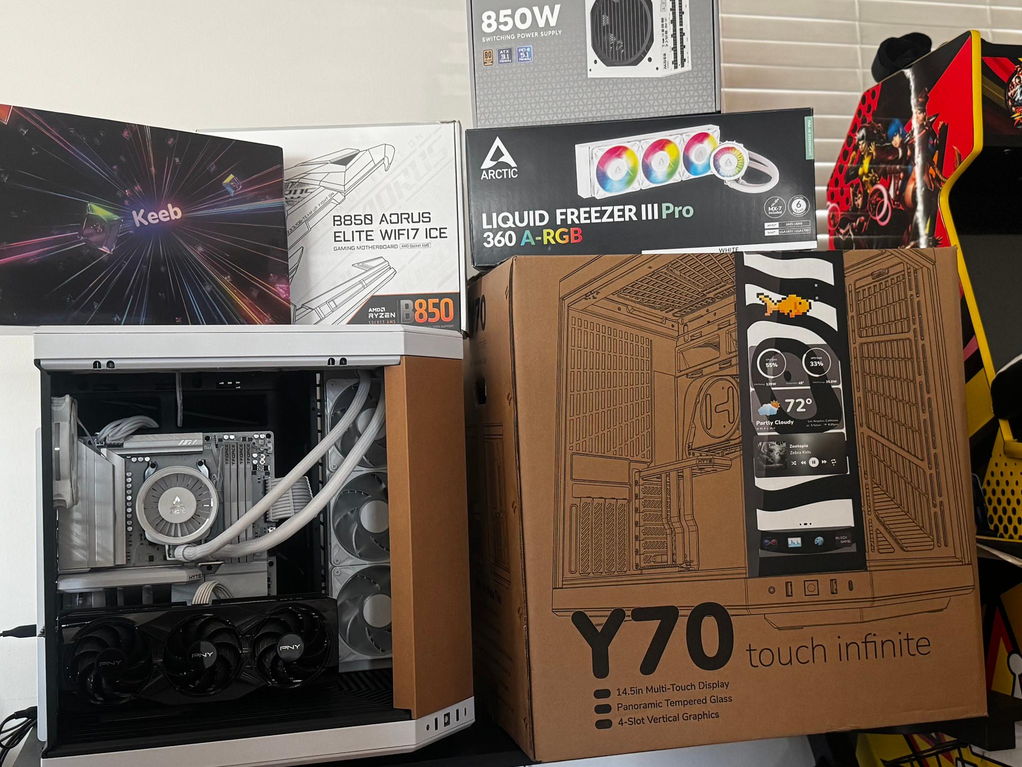 HYTE Y70 TOUCH PANDA/ Ryzen 9800x3D/ 5070ti/ 6tb nvme/ 64gb DDR5/ FREE HYTE KEEB KB WITH PURCHASE