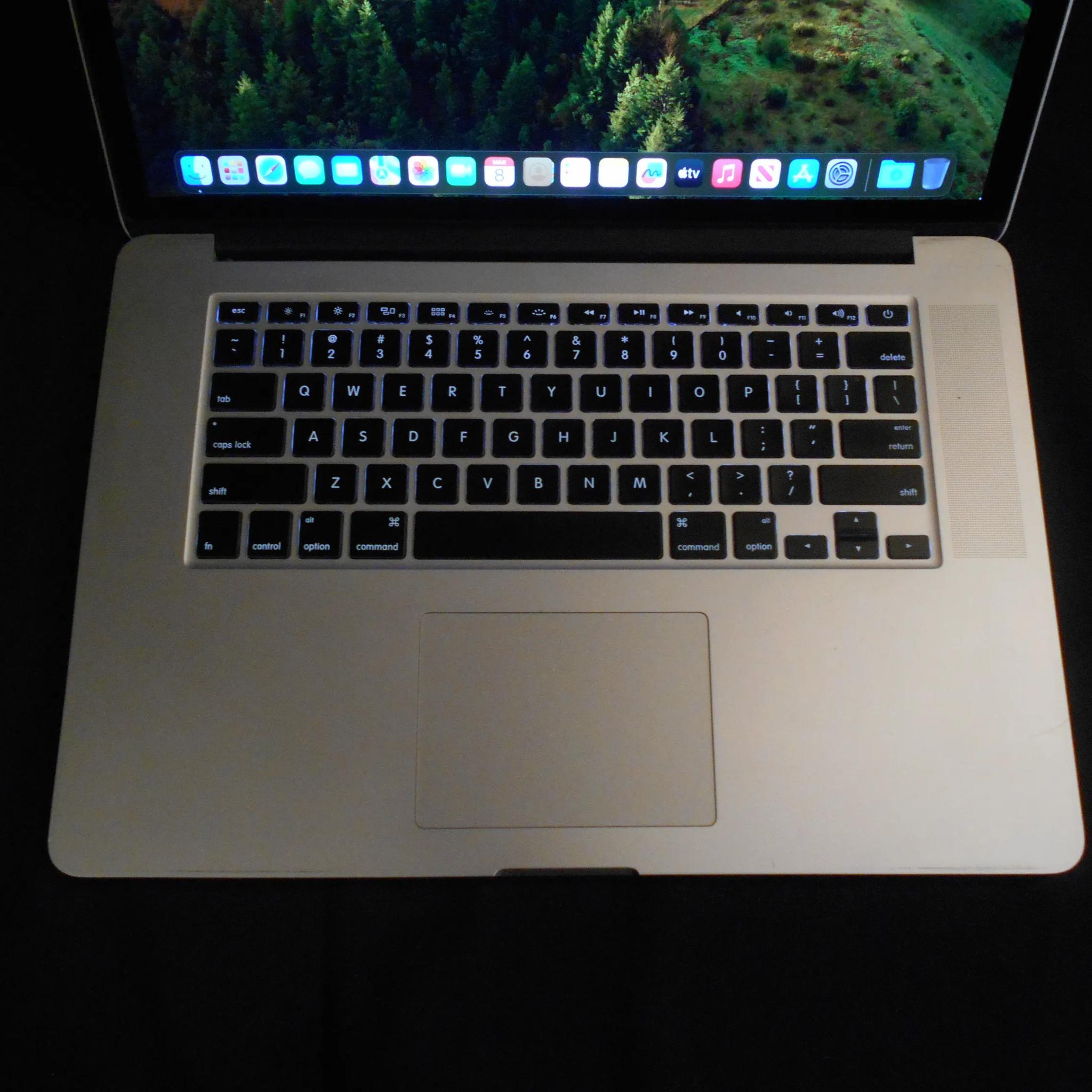 Macbook Pro 15 Inch Retina i7 16gb Ram Sonoma