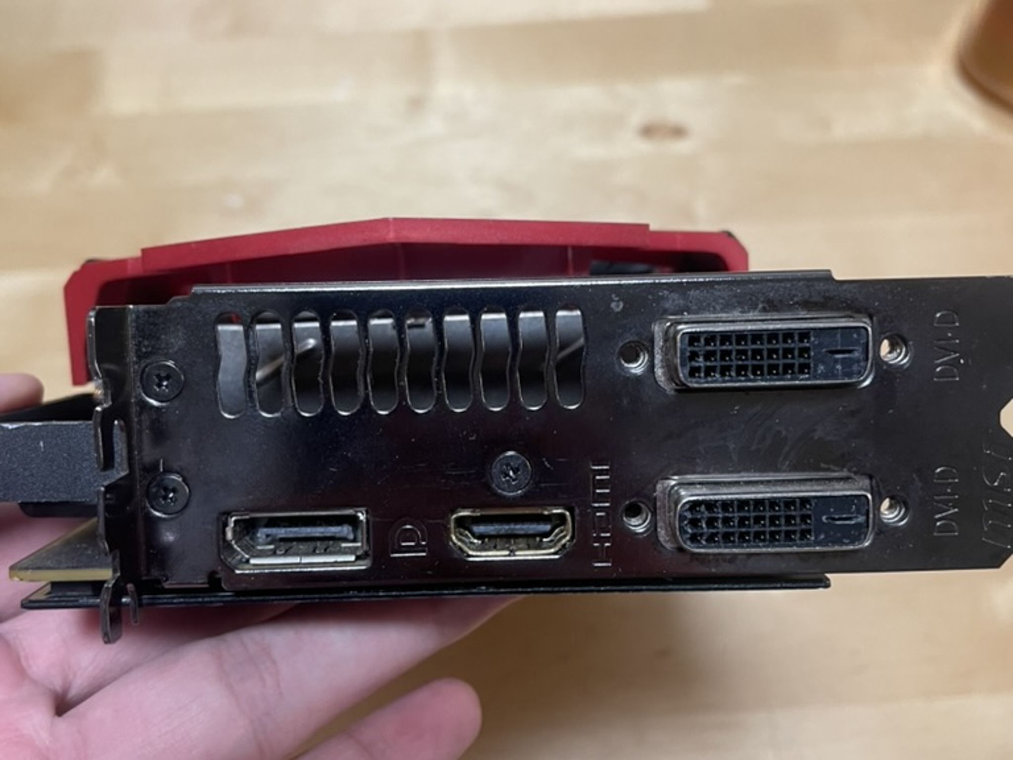 MSi R9 390 Gaming 8GB (READ, NOT WORKING)
