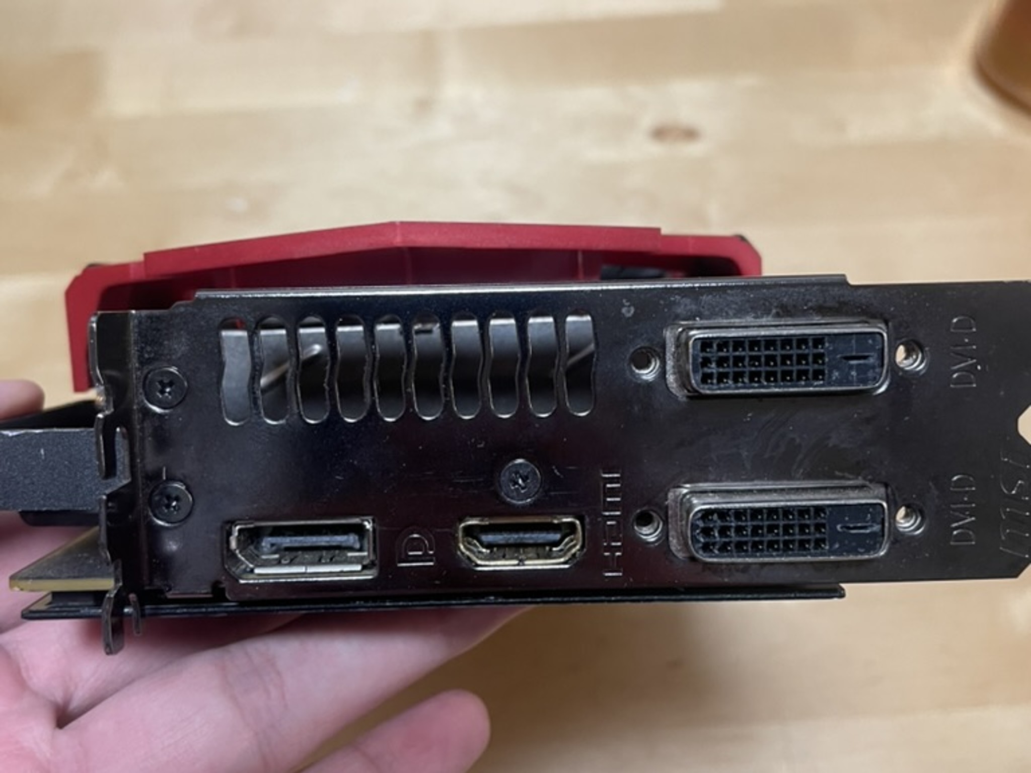 MSi R9 390 Gaming 8GB (READ, NOT WORKING)