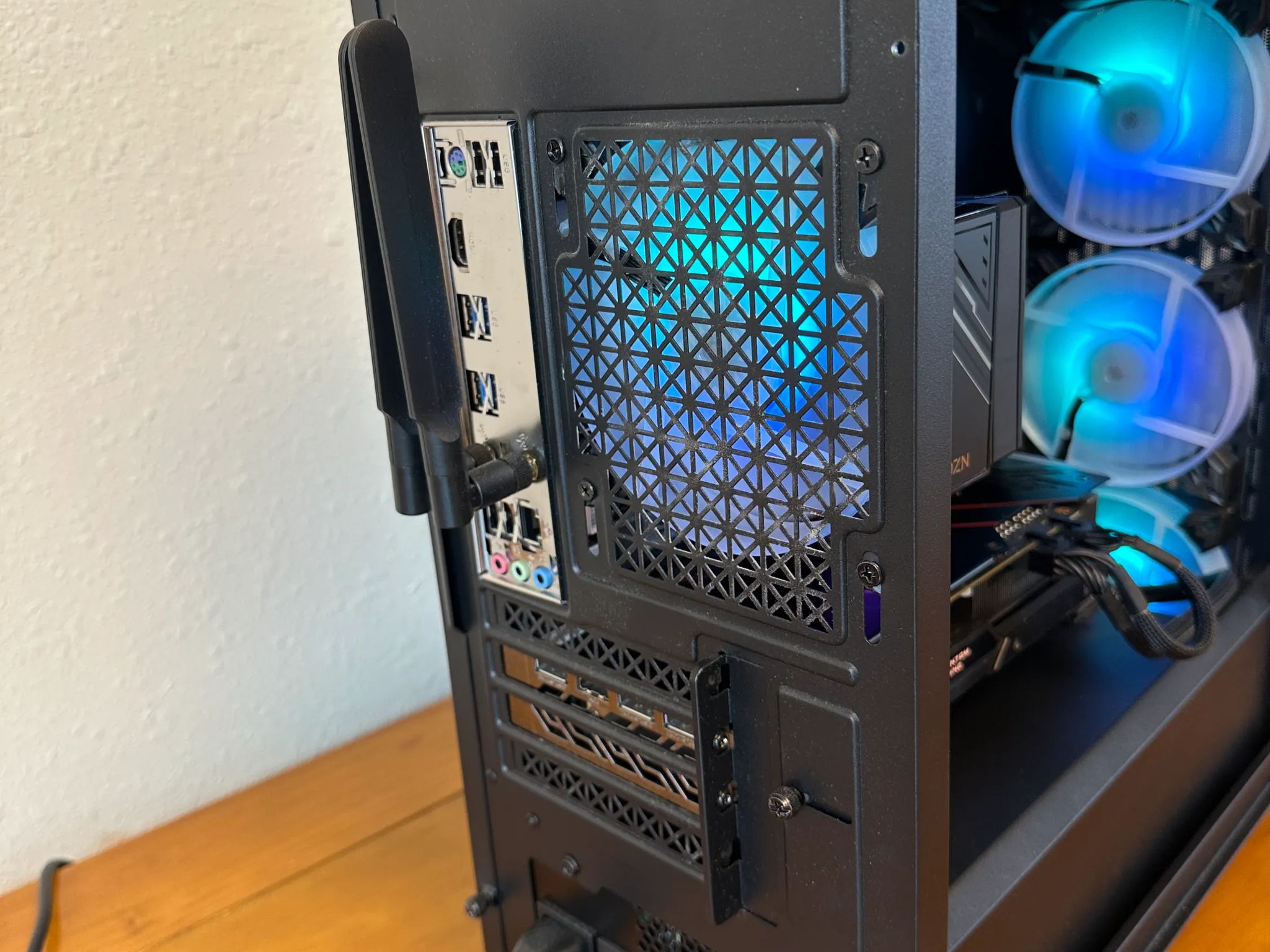 Ultimate 1080p/1440p Gaming PC | Ryzen 5 3600X | RX 5700X | Windows 11