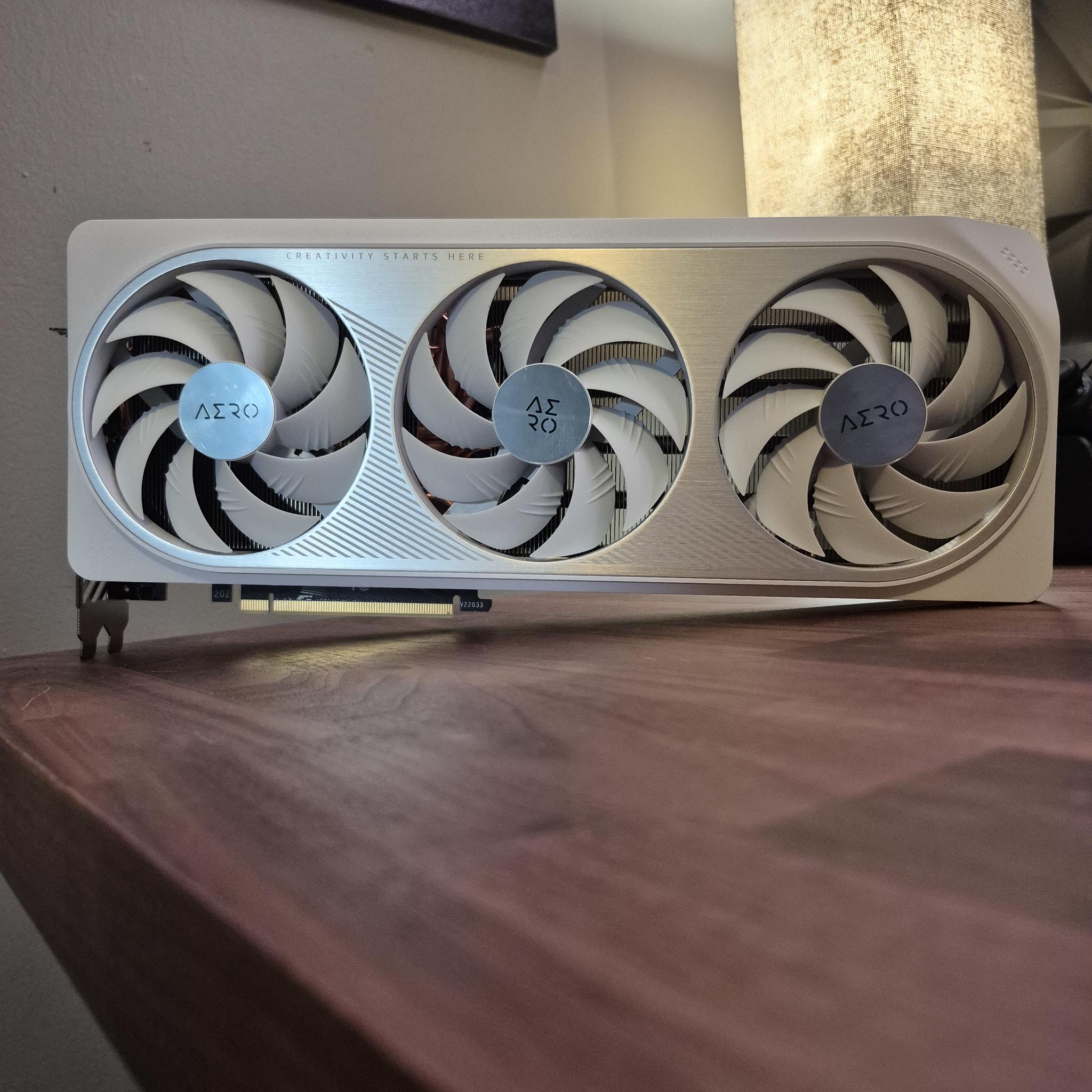 RTX 4070 Ti + RYZEN 5 7600X