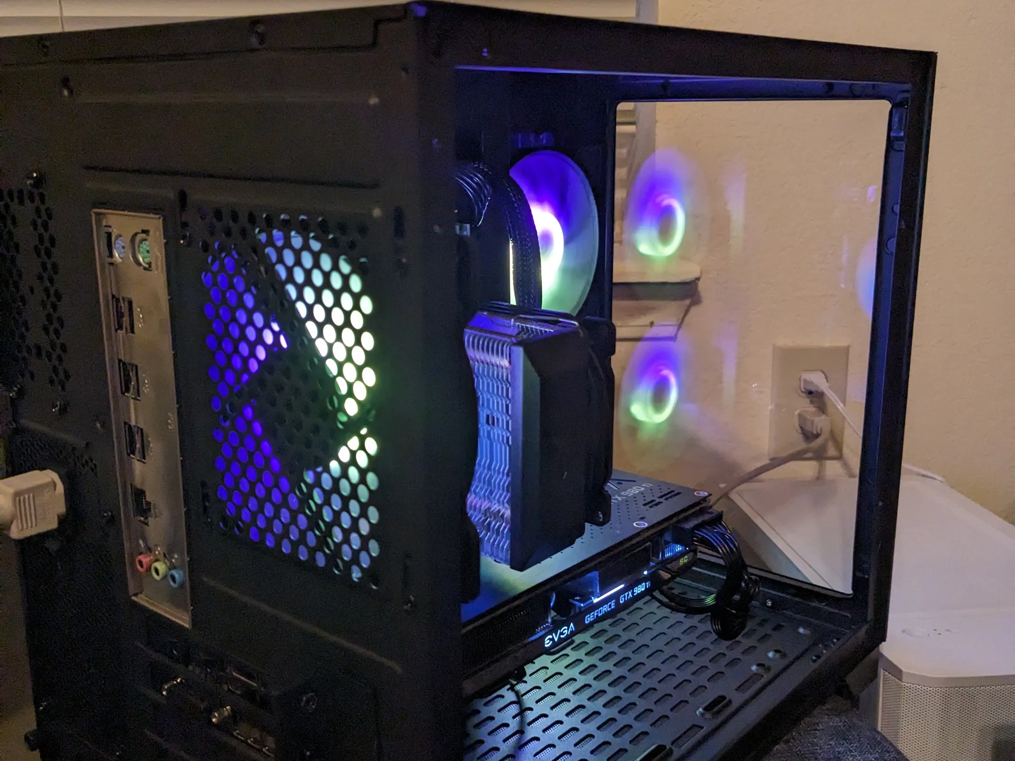 FREE SHIP||"Energon Cube"||i7-3960X 6 Core, 32GB RAM, 980 Ti 6GB, 500GB M.2 SSD, WiFi, RGB