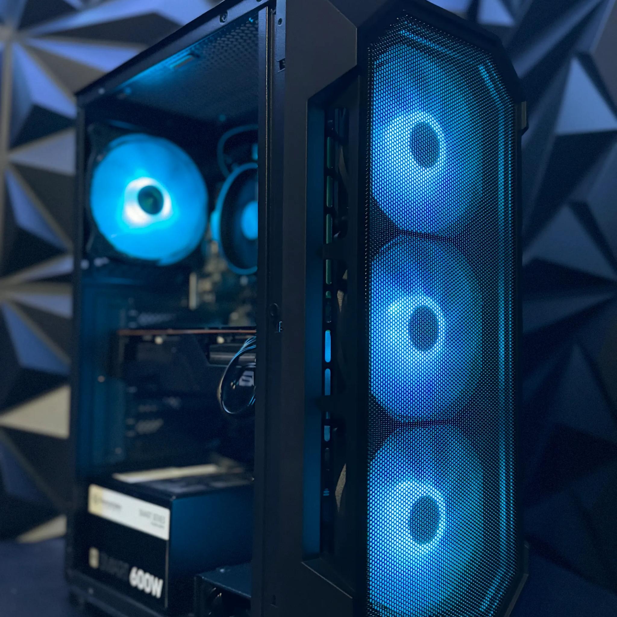 😑That Mid Mid Gaming PC 😑|Ryzen 5500 | RX 5700 XT | 32 GB DDR4 | 1 TB NVME|