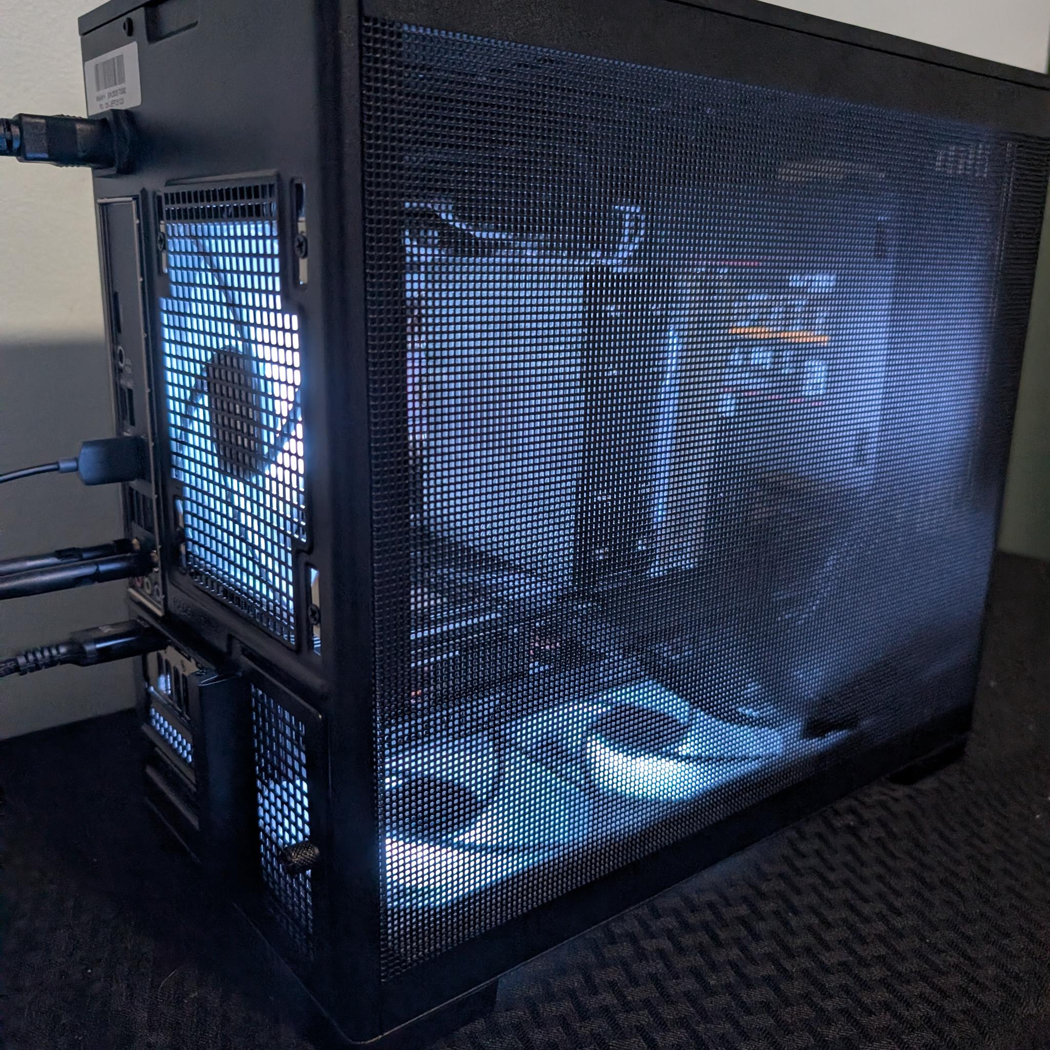 SFF Nvidia Gaming PC RTX 5070-Ryzen 5 7500x3d-32GB DDR5 6000-1 TB NVME mostly new