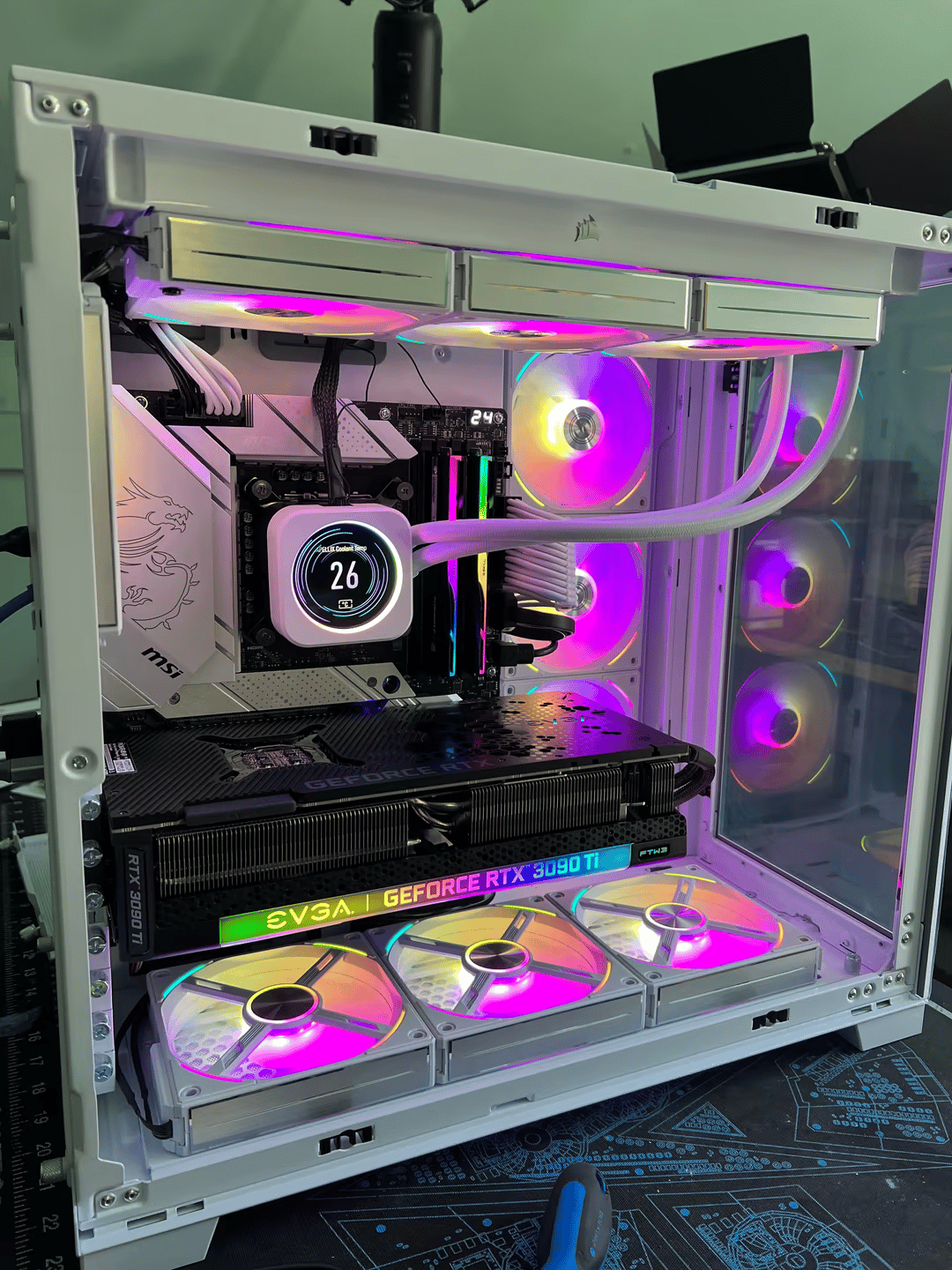 Project Snow White 12900k 3090ti