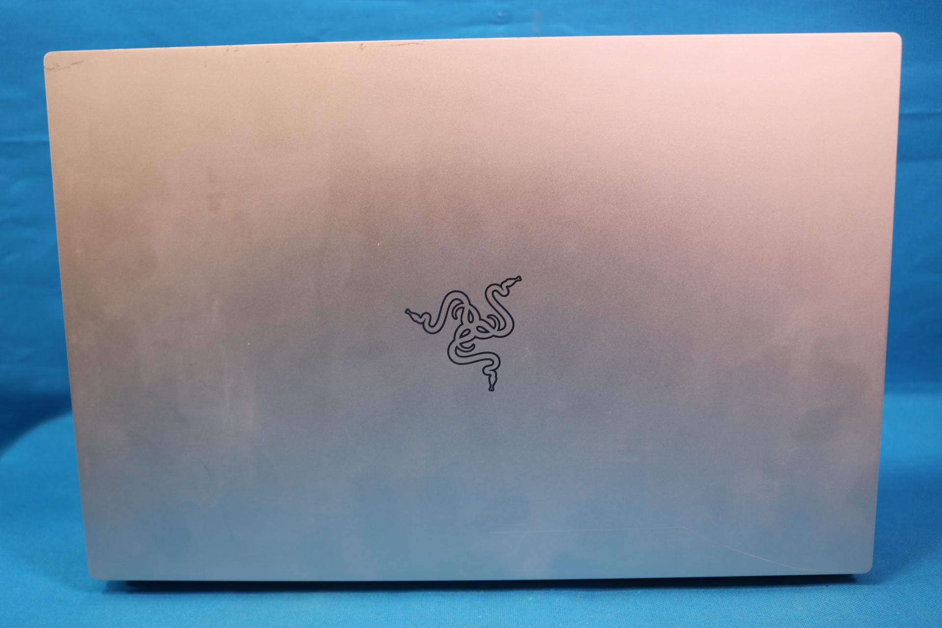 i7-10750H / RTX 2070 / 4K 15.6" OLED / 8GB RAM / 256GB NVME / Razer Blade 2020 Silver Gaming Laptop