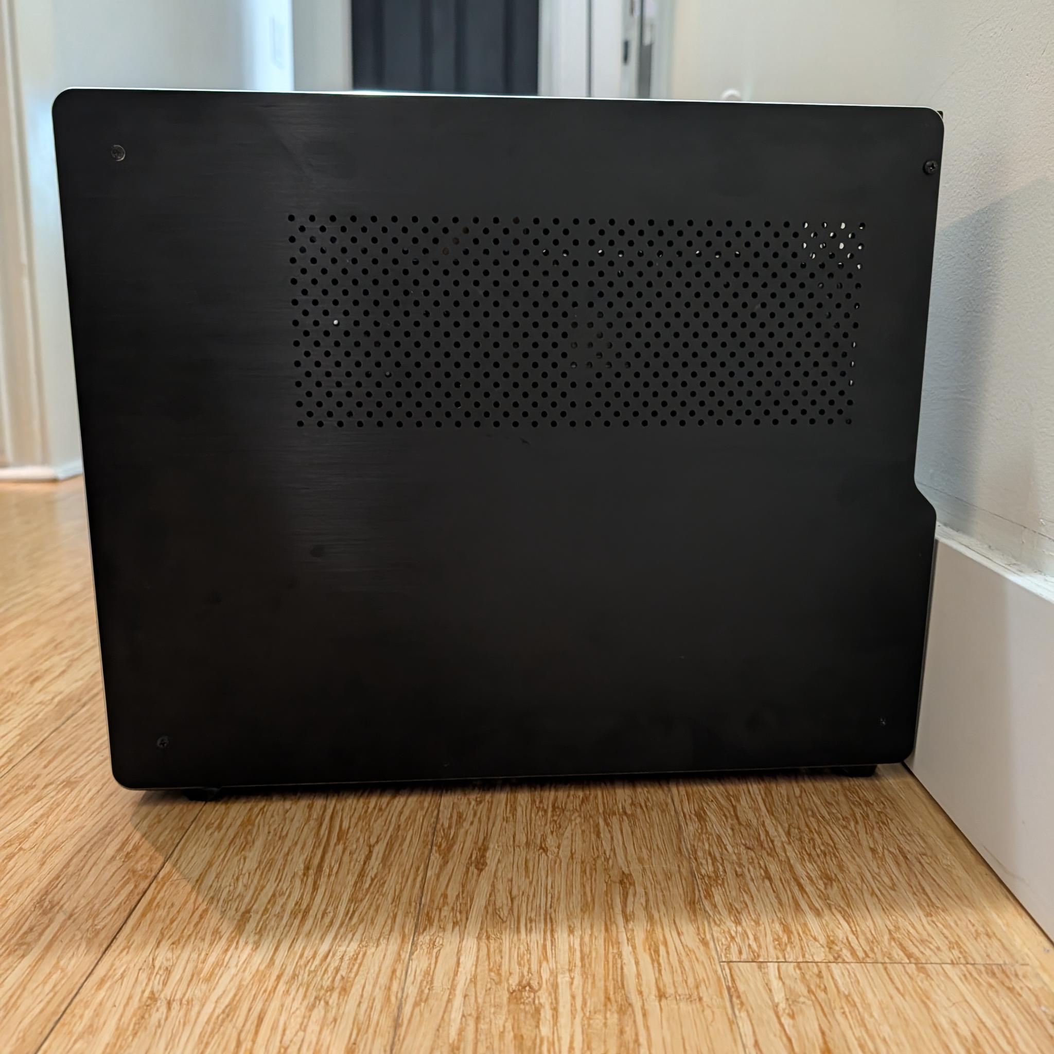 Custom Vertical GPU Gaming PC | Quadro M4000 | I7 4770T | 512GB SSD | 16GB |