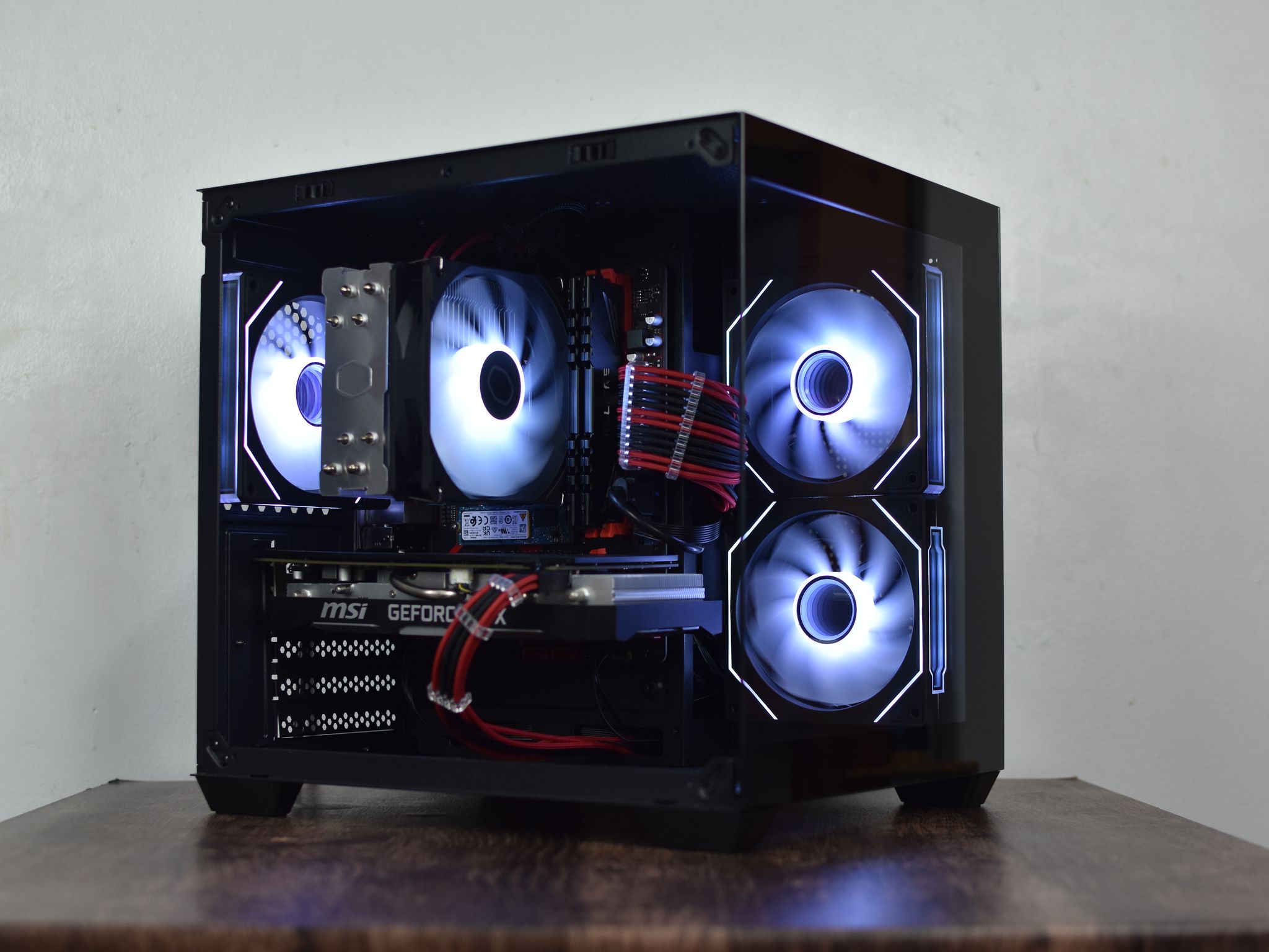 🖤Black & Red❤️ Budget Gaming PC (Ryzen 5 3600 + RTX 2060 Super + 16gb of ram)