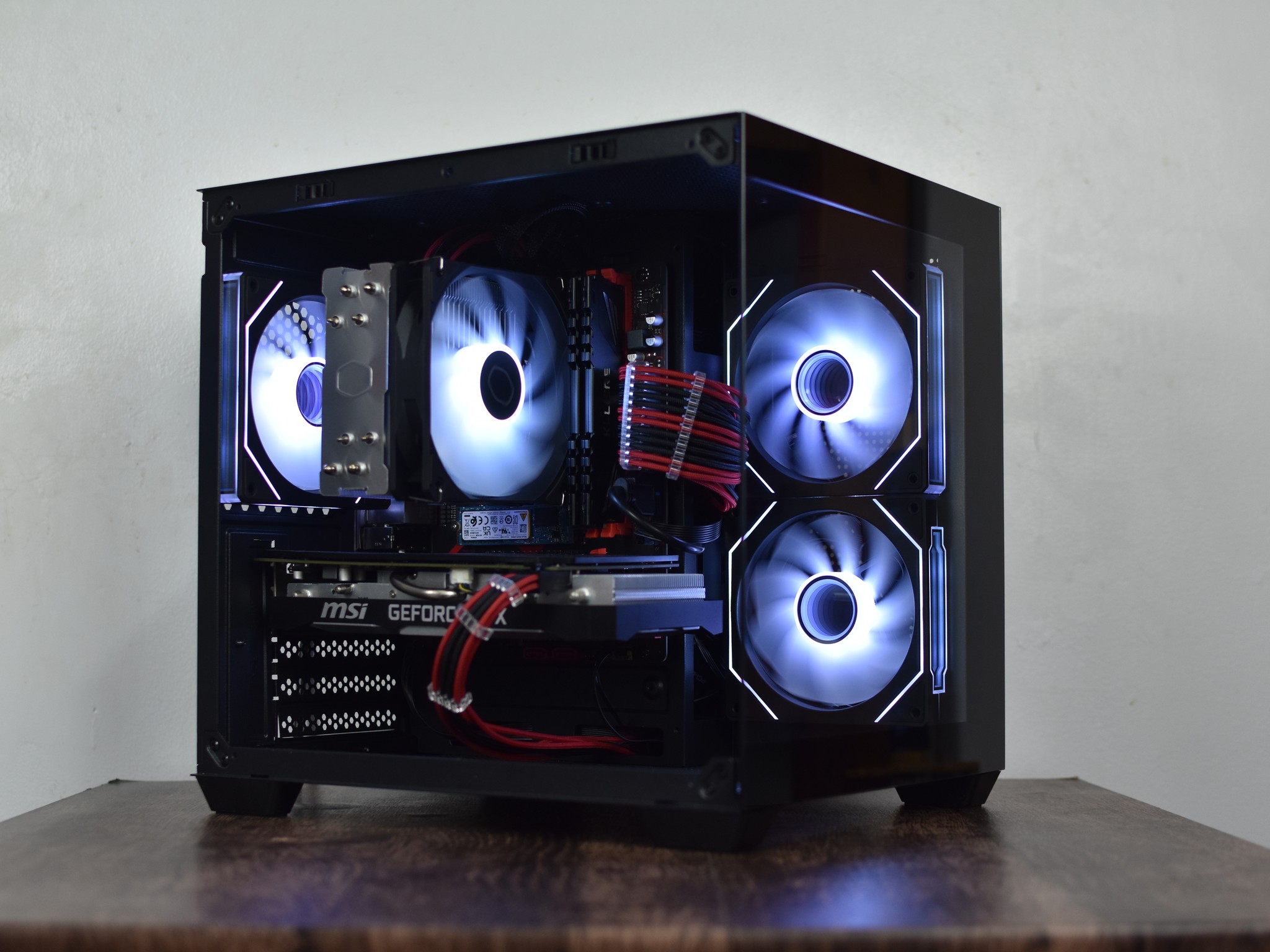 🖤Black & Red❤️ Budget Gaming PC (Ryzen 5 3600 + RTX 2060 Super + 16gb of ram)