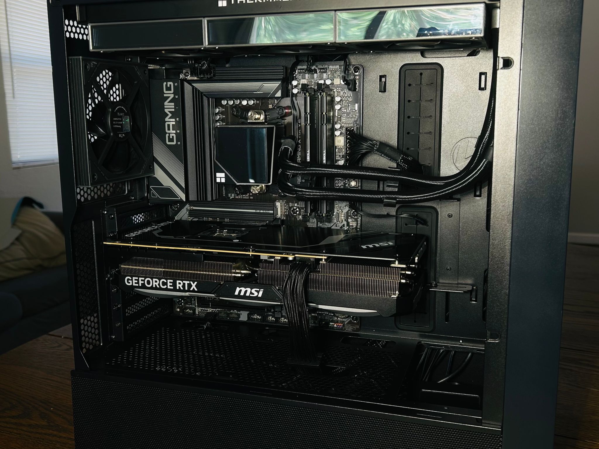 4080 SUPER & 7 7700X GAMING PC