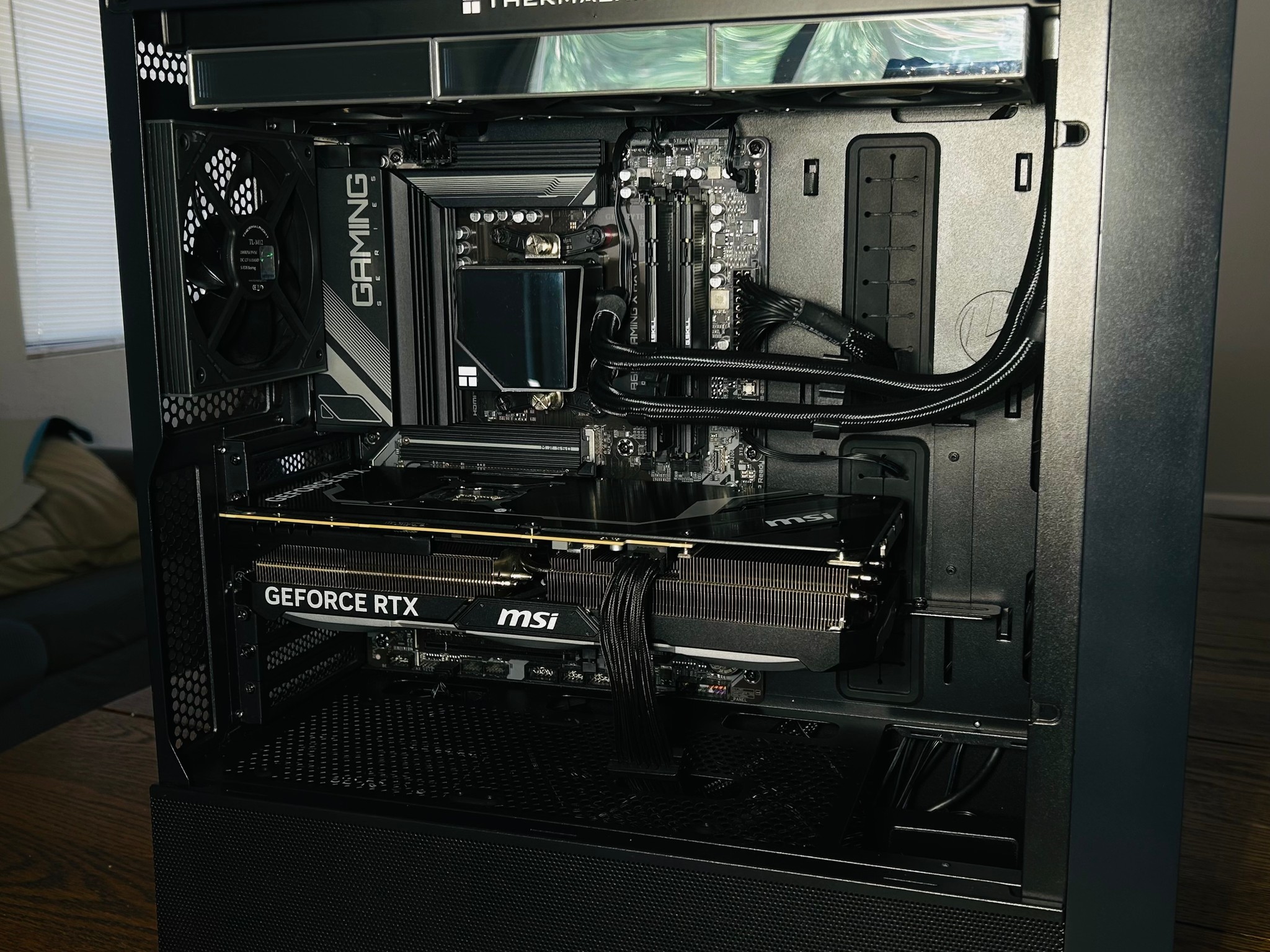 4080 SUPER & 7 7700X GAMING PC